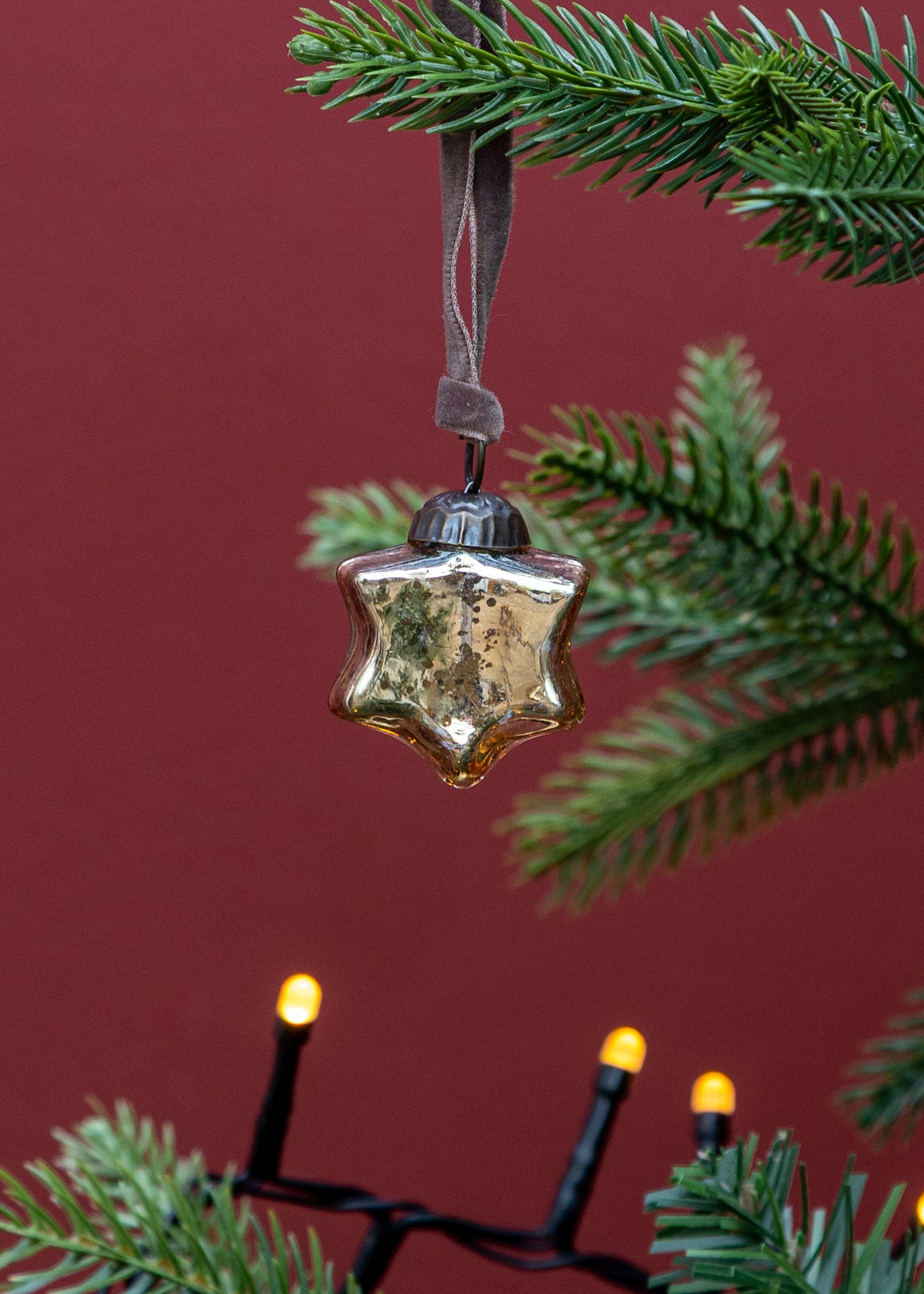 Mini Sardi Star Bauble in Gold
