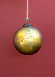 Small Giant Oko Bauble in Matt Green