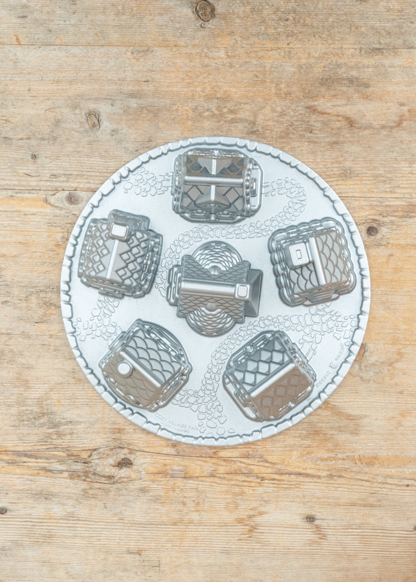 Nordic Ware Silver Cosy Village Pan