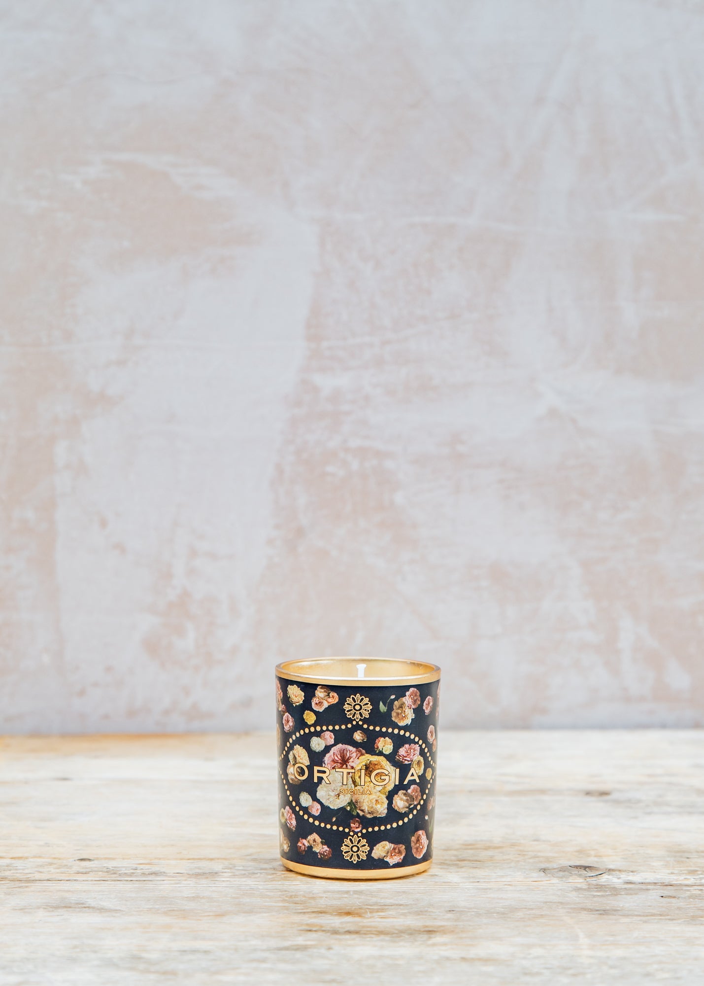 Decorated Candle in Rose Antiche, 150g