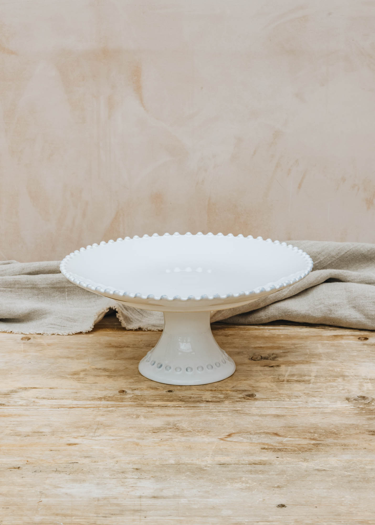 Costa Nova Pearl White Footed Plate