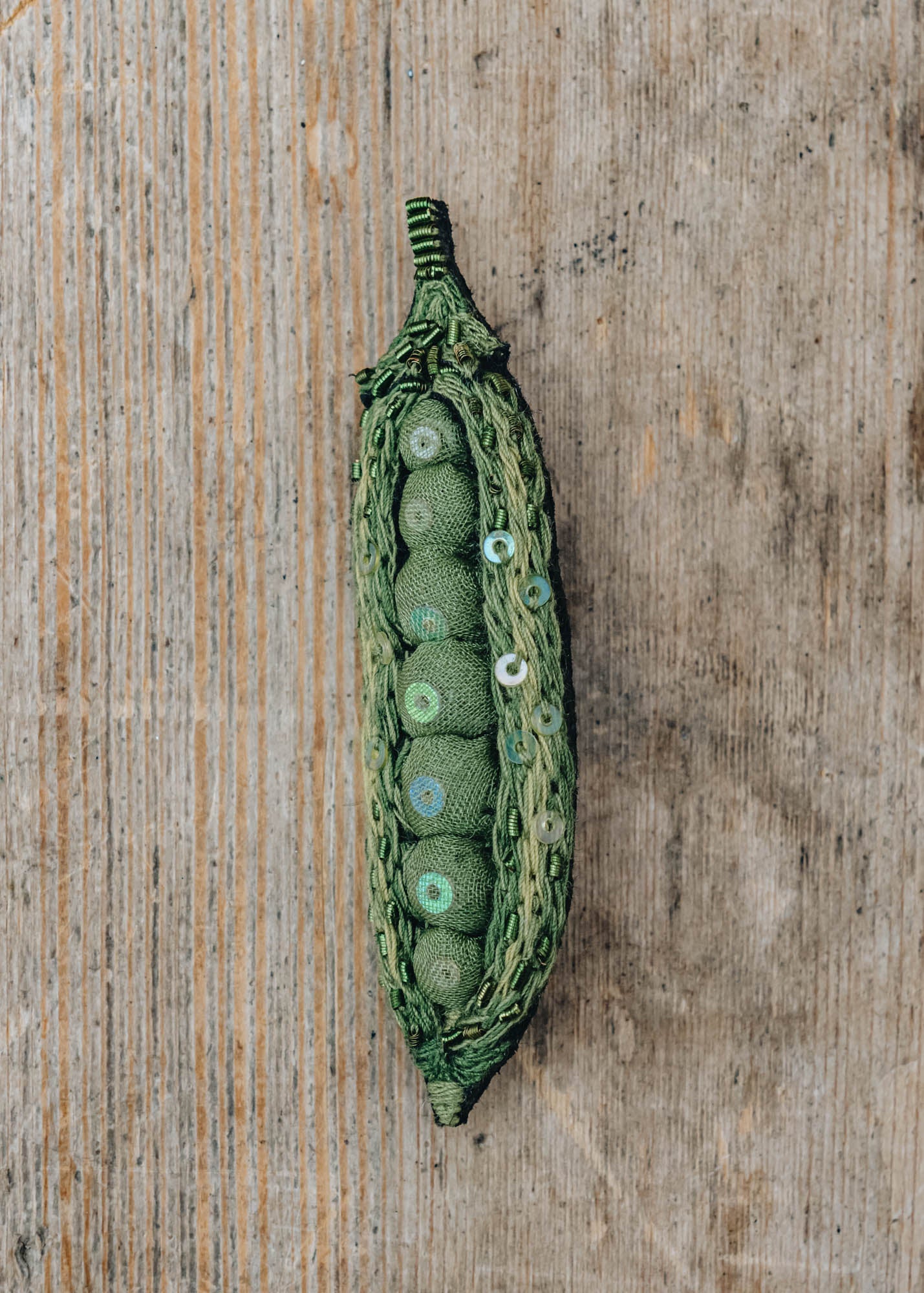 Trovelore Peas Brooch