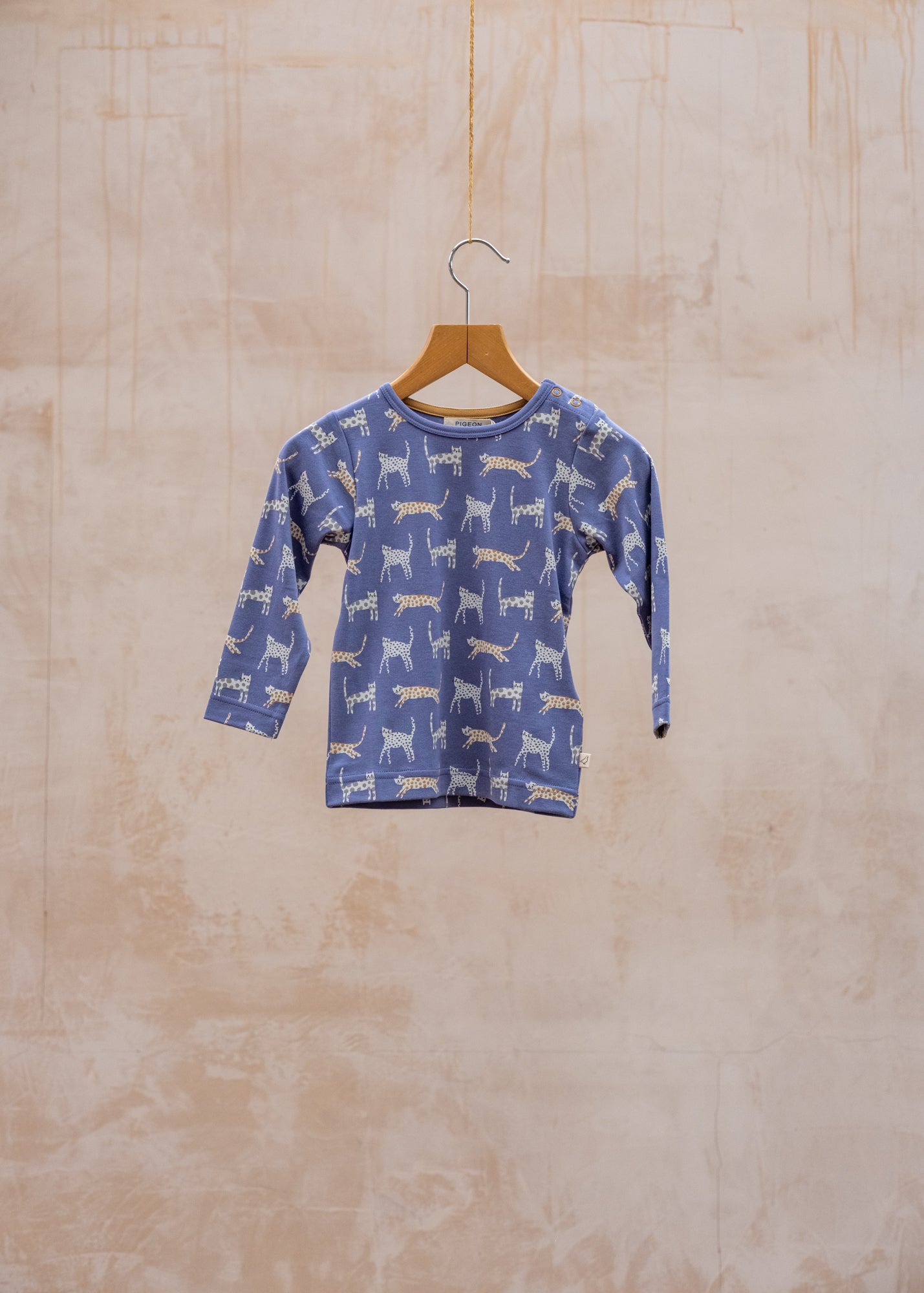 T-Shirt in Cats Blue