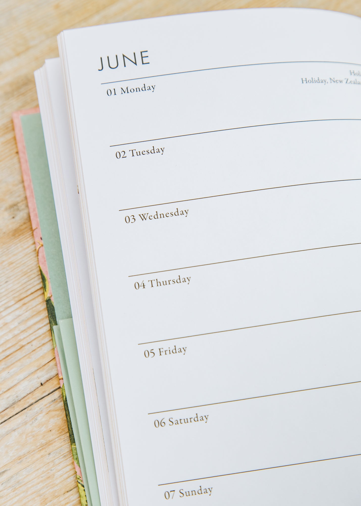 RHS RHS Desk 2026 Diary