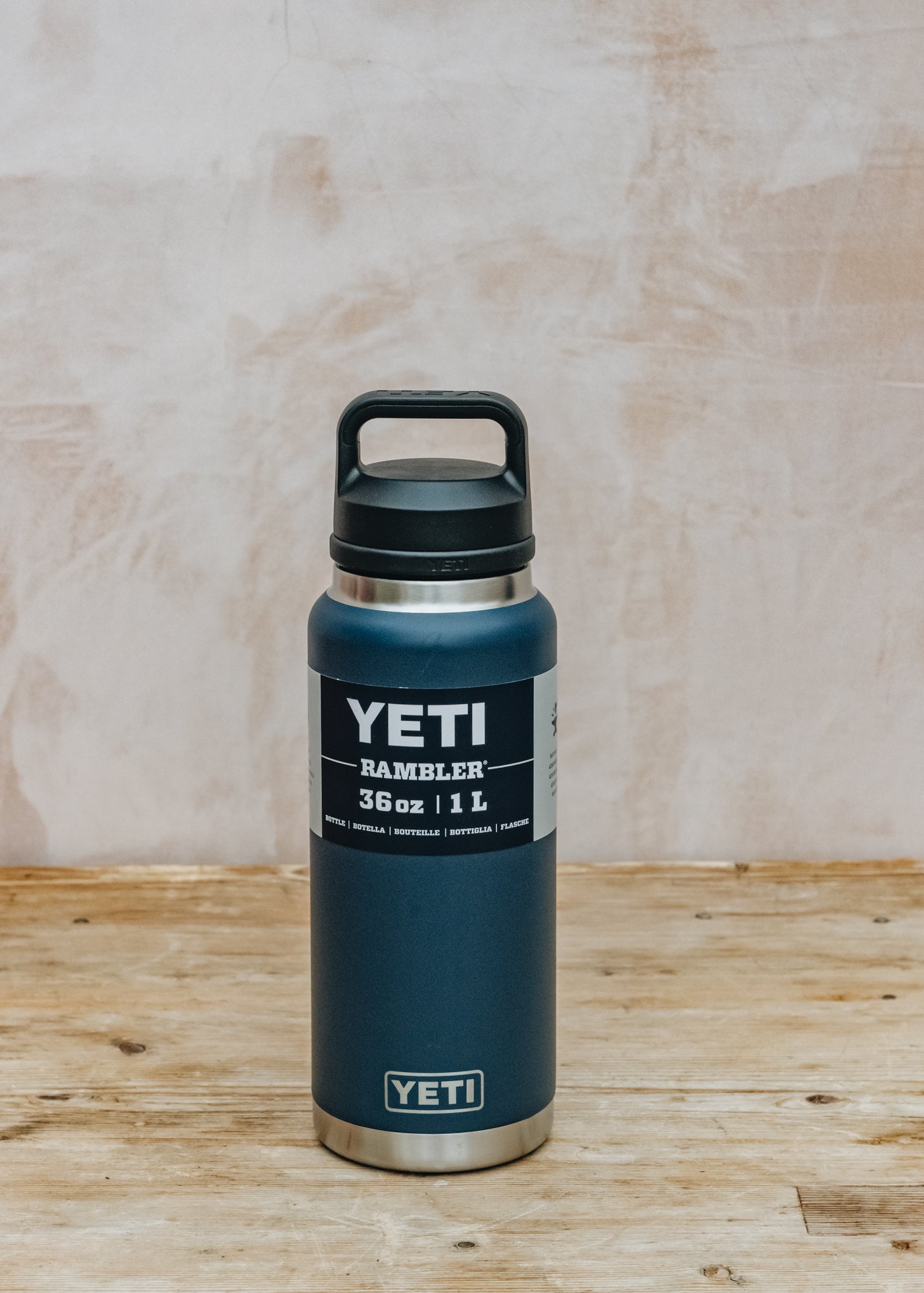 YETI Rambler Bottle 36oz in Navy