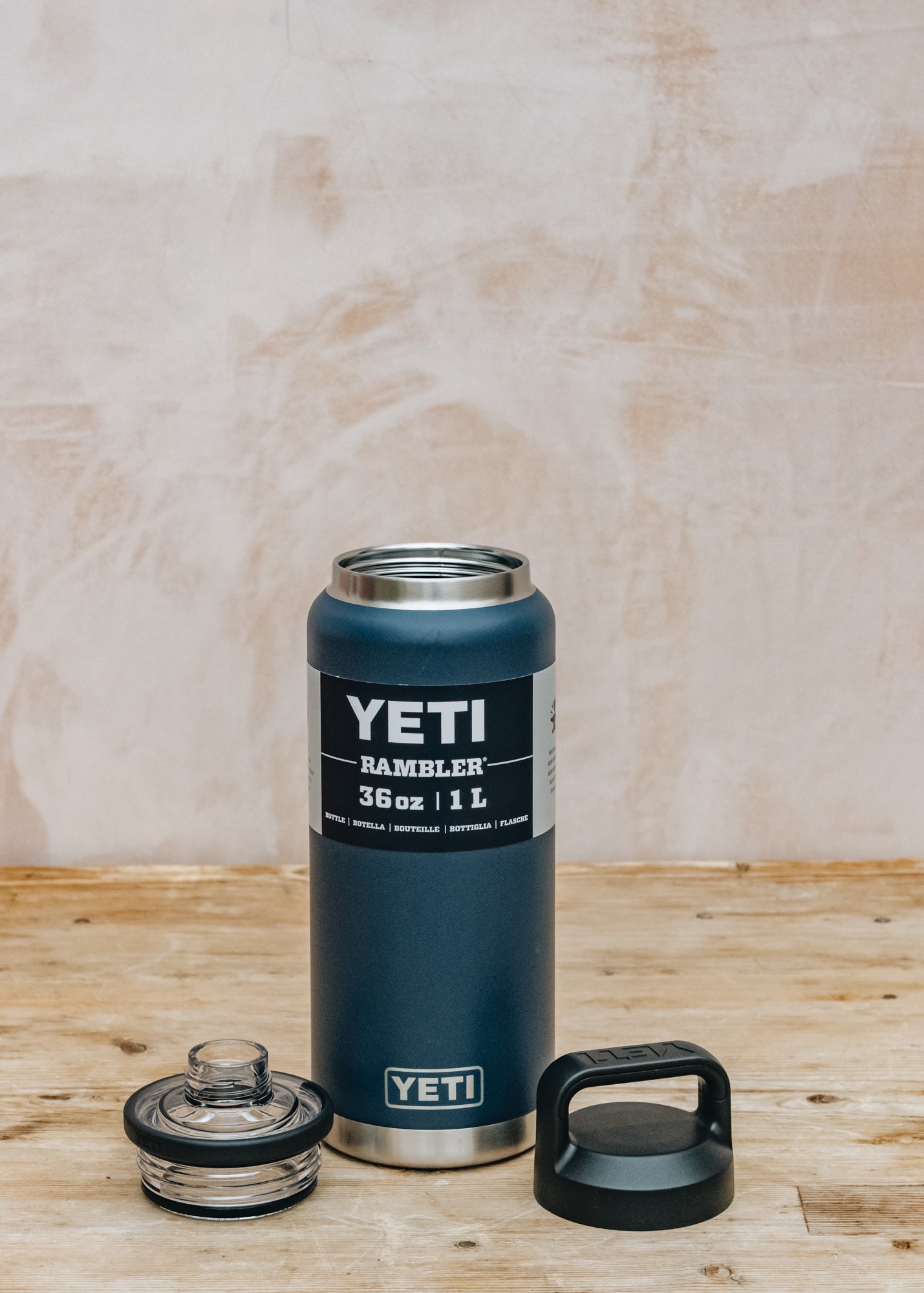 YETI Rambler Bottle 36oz in Navy