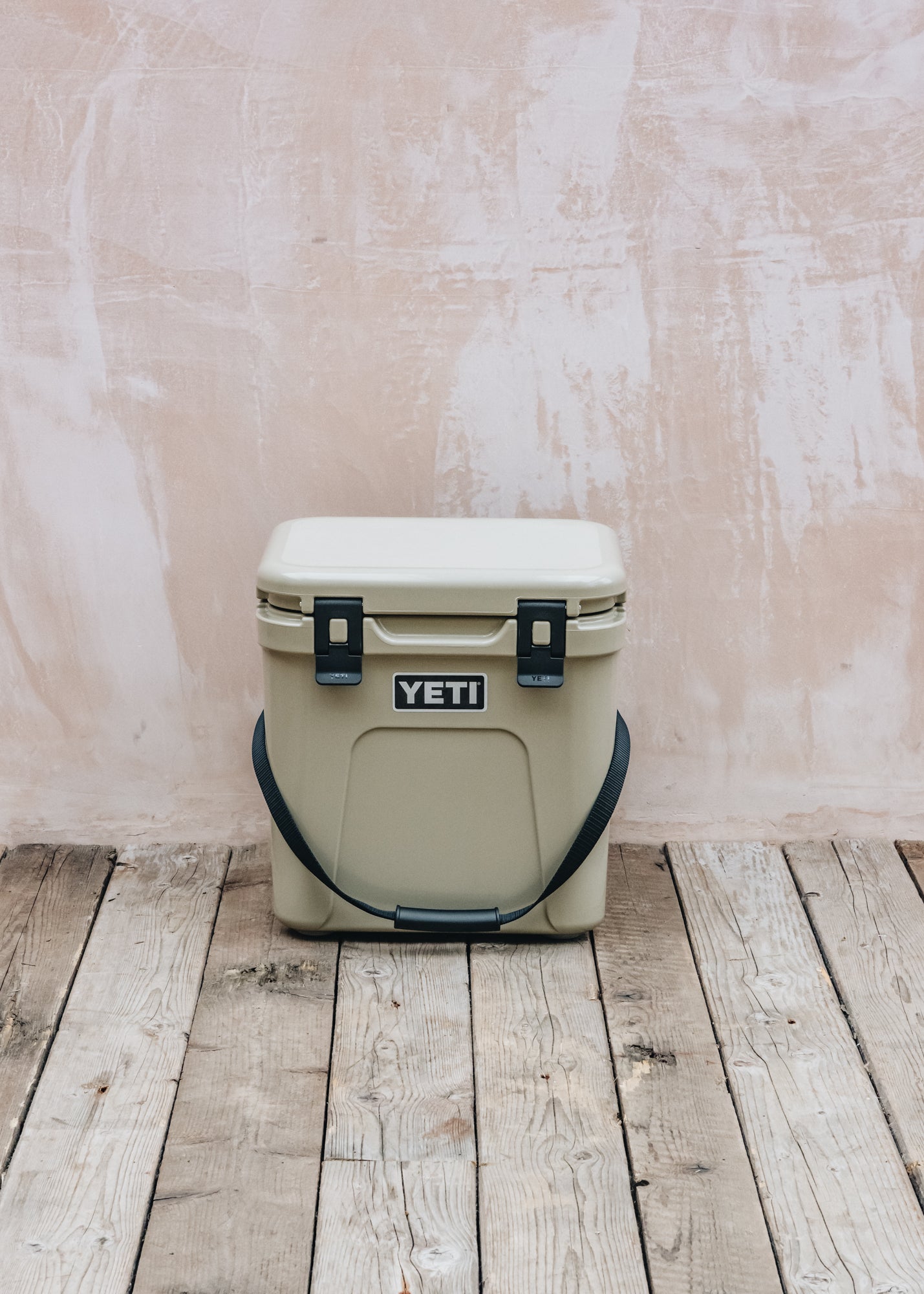 YETI Roadie 24 Cooler in Tan