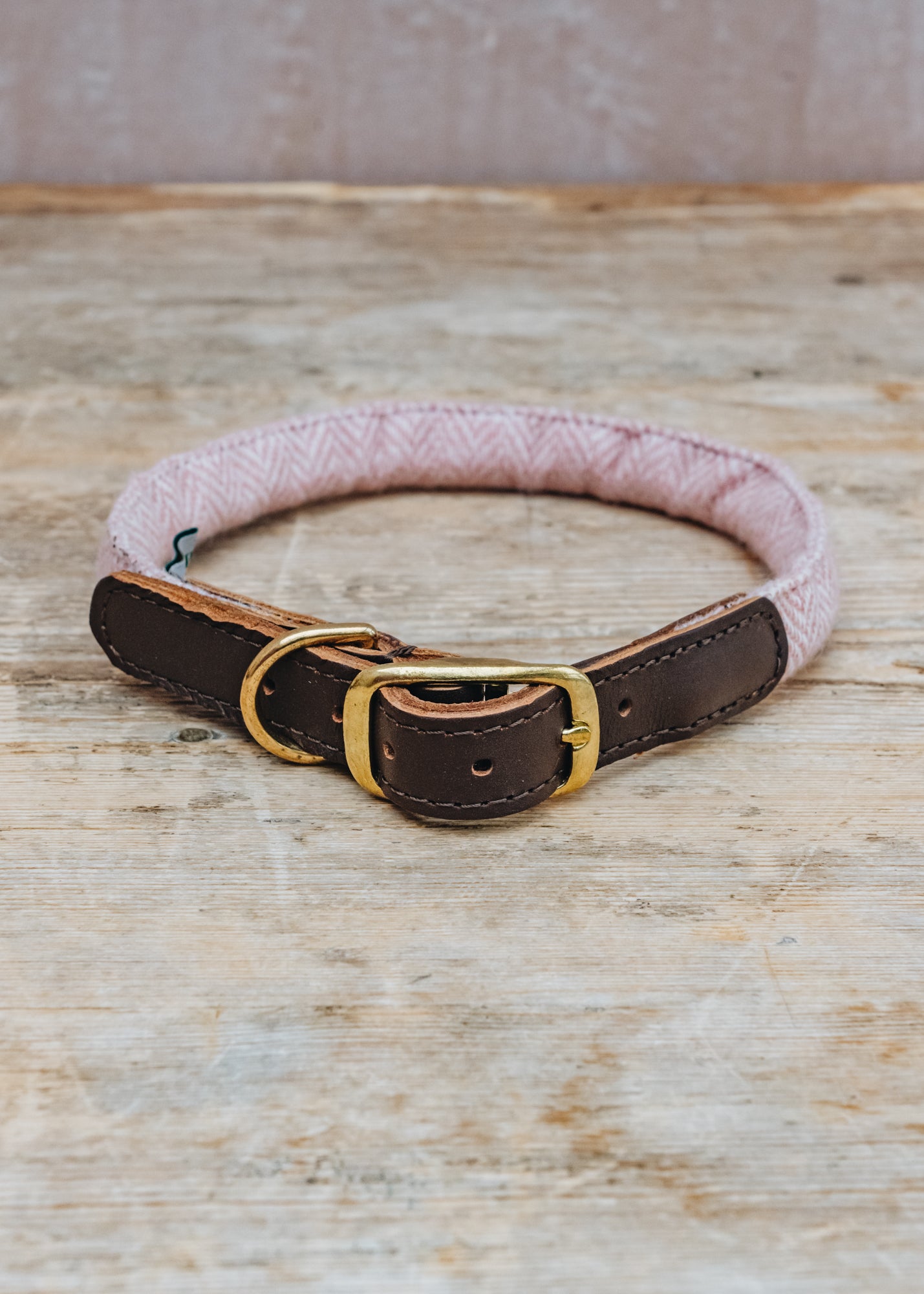 Green & Wild's Rolled Tweed Dog Collar in Dusky Pink