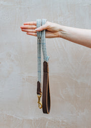 Green & Wild's Rolled Tweed Dog Lead in Denim