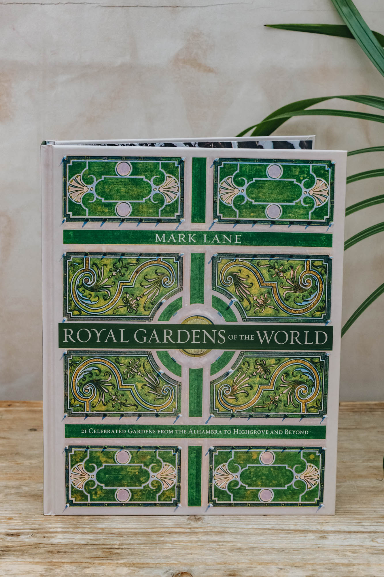 Royal Gardens of the World 