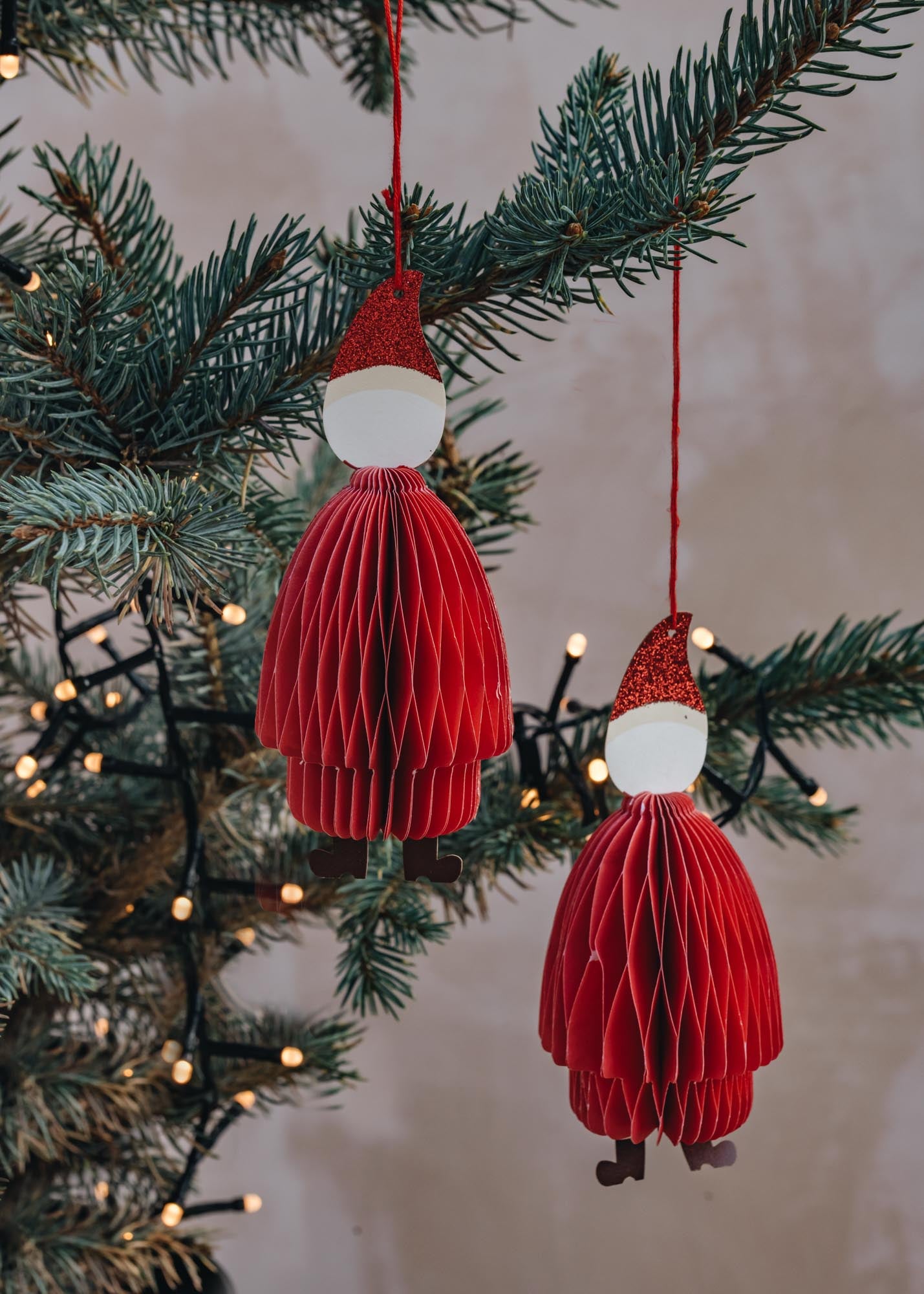 Paper Santa Decoration in Ruby