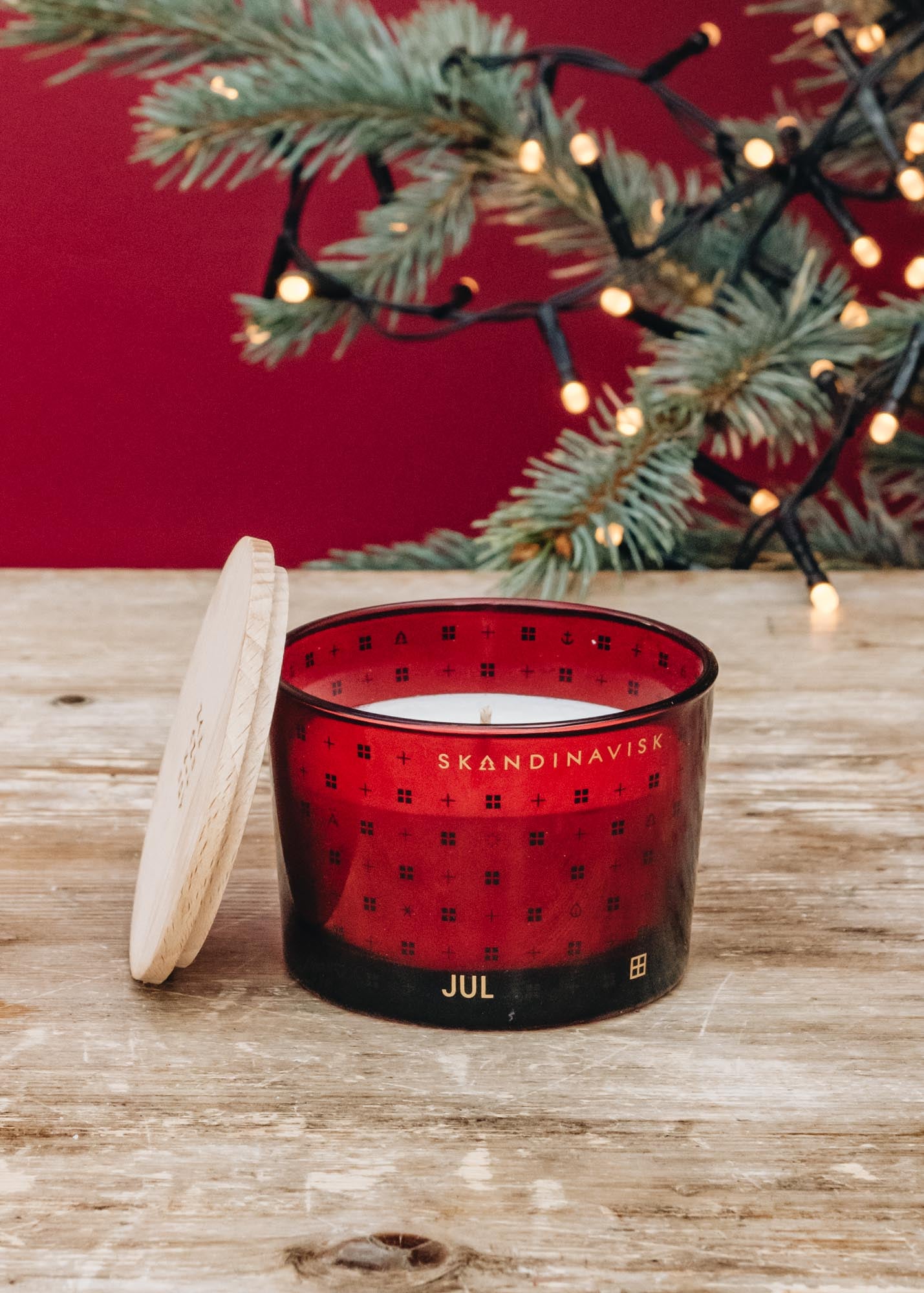 Skandinavisk Scented Candle in Jul, 90g