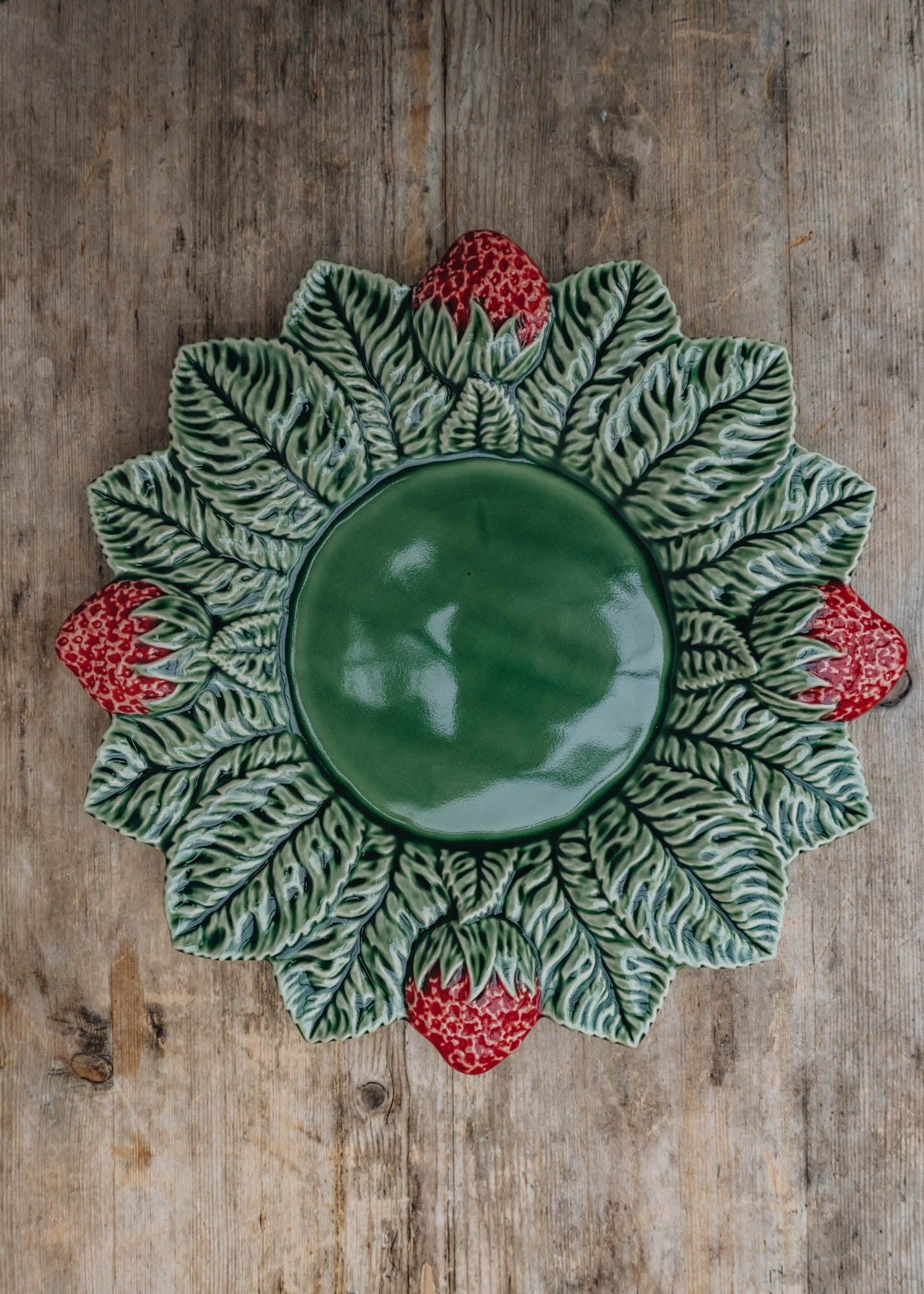 Bordallo Pinheiro Bordallo Pinheiro Strawberry Charger Plate