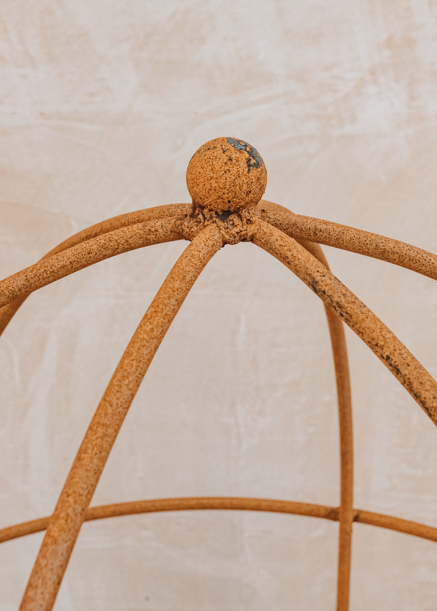 Munton's Traditional Plant Supports Tall Lobster Pot Support