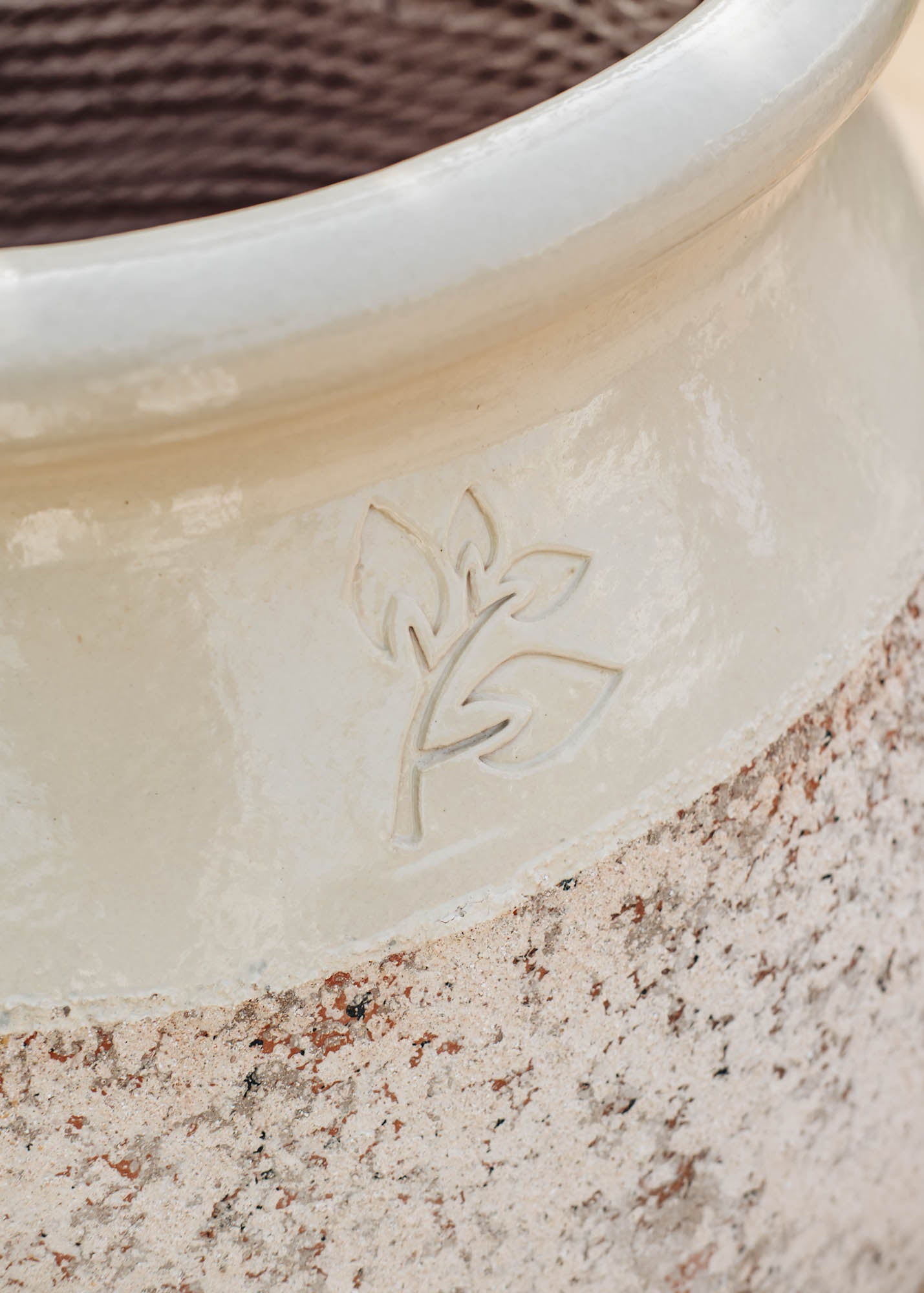 Terres D'Albine Olive Pot with Ivory Neck with Burford Leaf Stamp, 70cm
