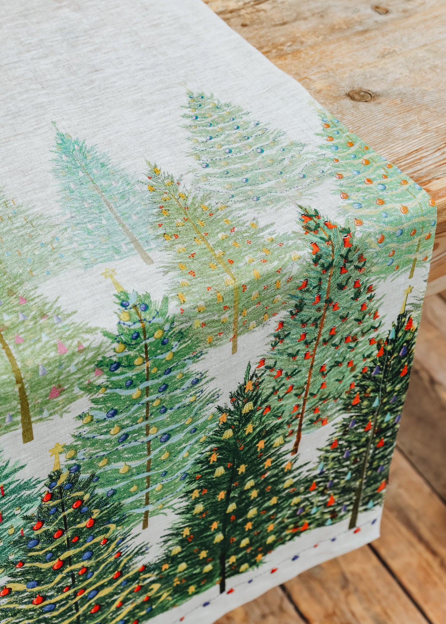 Tessitura Toscana Telerie Tablecloth Runner in Fairy Trees, 45x170cm