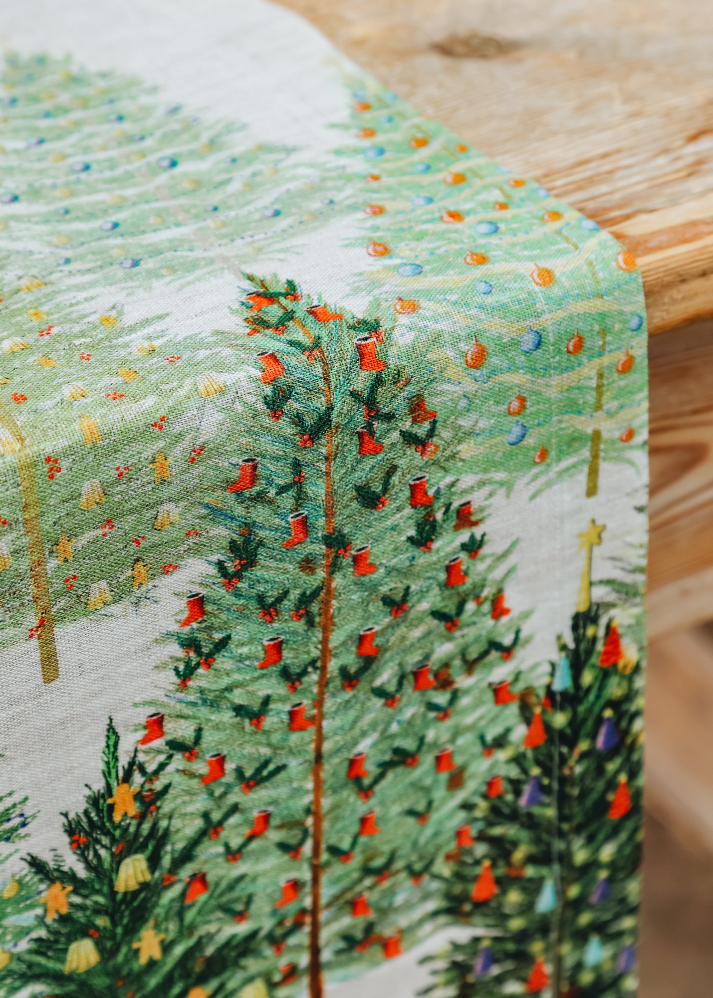 Tessitura Toscana Telerie Tablecloth Runner in Fairy Trees, 45x170cm