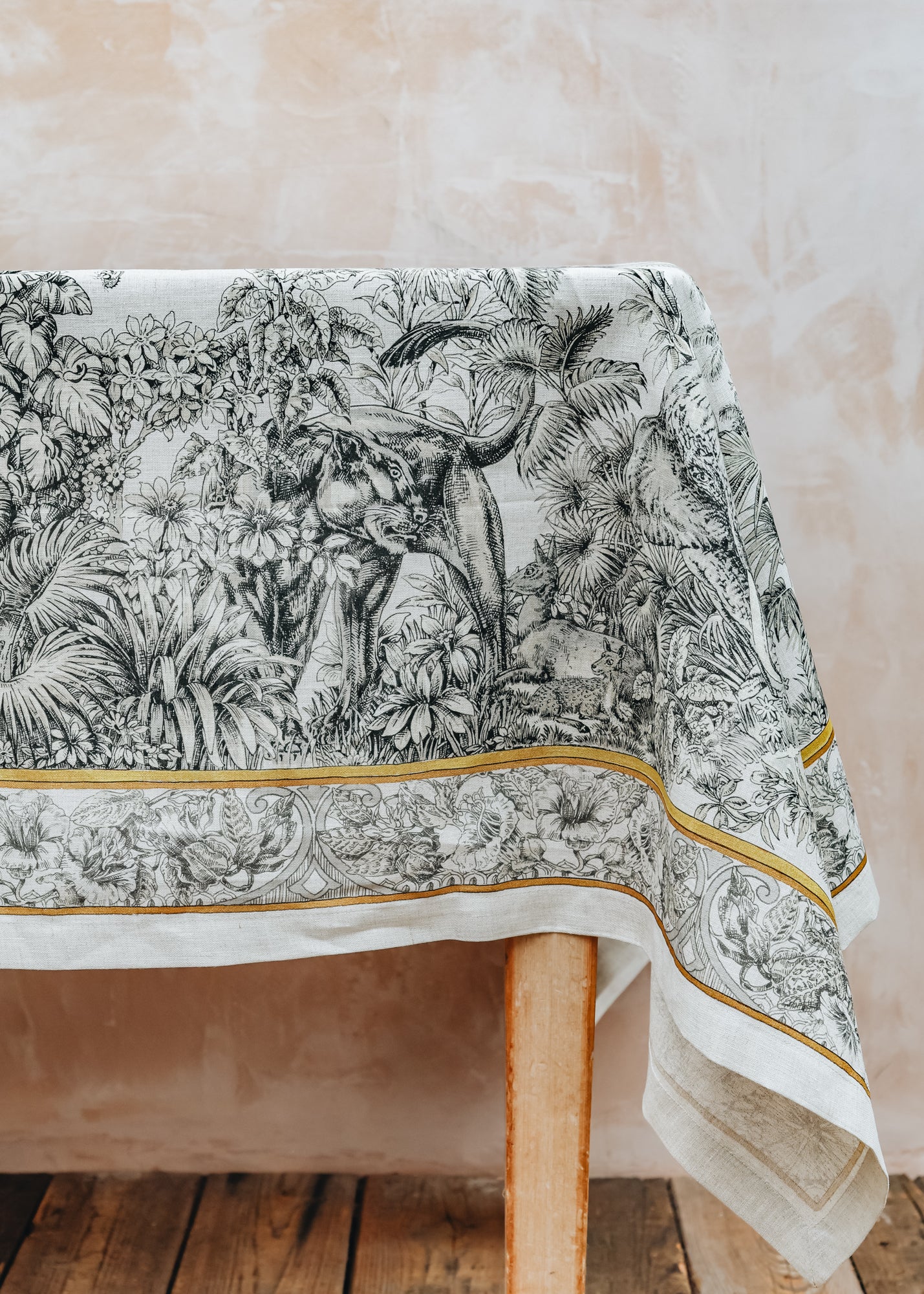 Tablecloth in Tantra