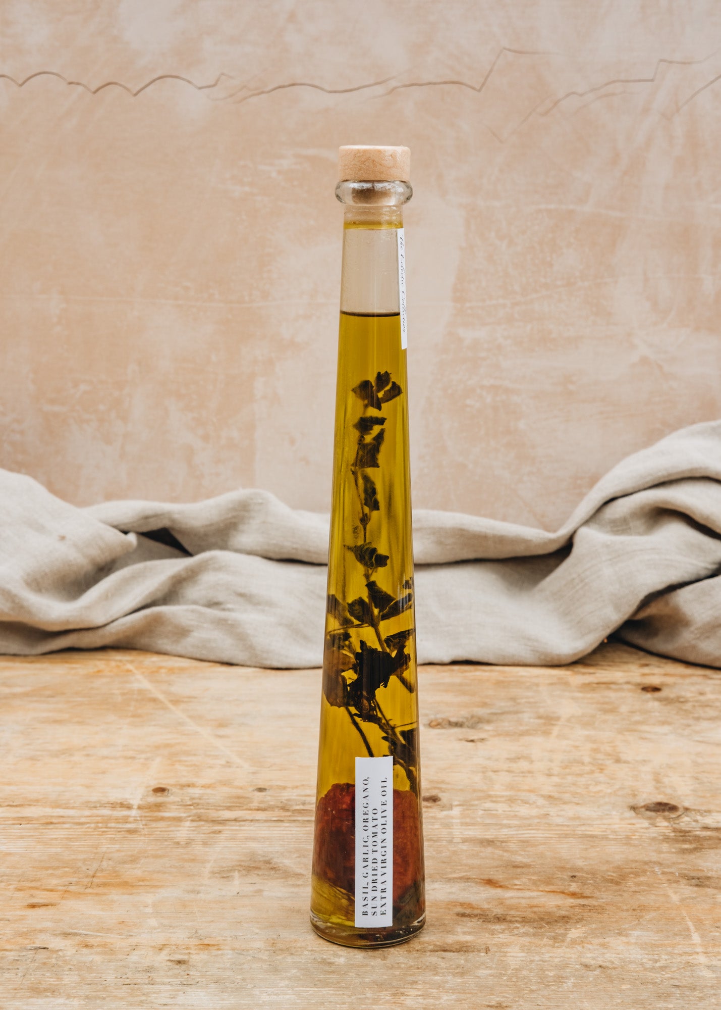 The Eclectic Collection Basil, Garlic, Oregano and Sun Dried Tomato Oil, 200ml