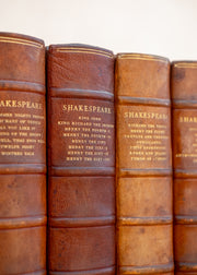 Books The Works of Shakespeare: The text of the First Folio, with Quarto variants and a selection of modern readings, The Nonesuch Press. 1929-33, Edited by Herbert Farjeon, Complete in Seven Vols.
