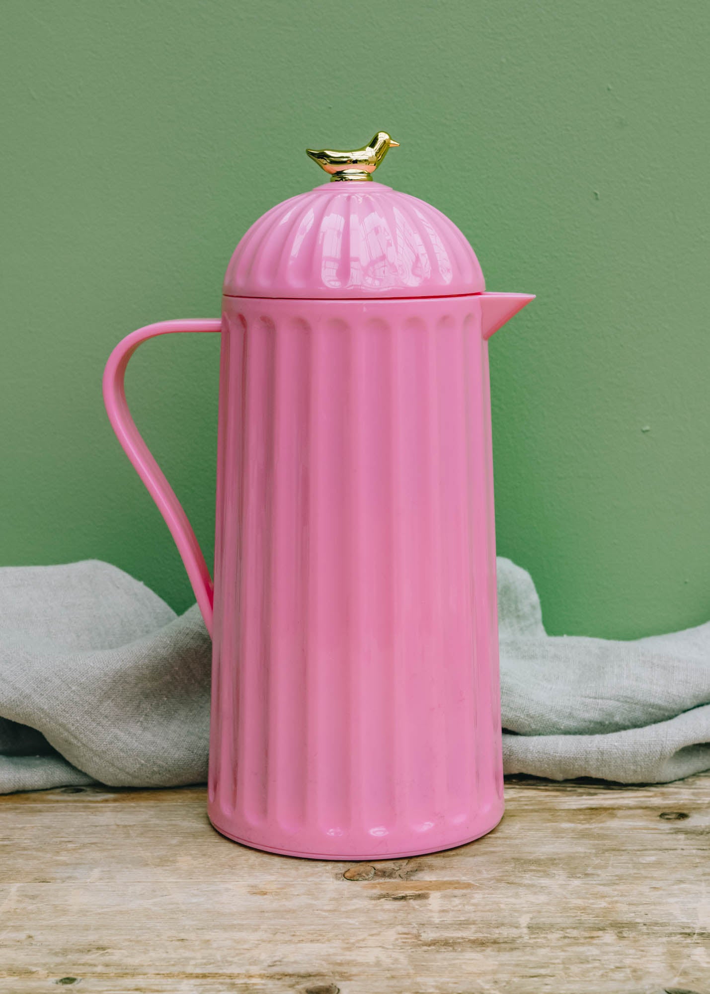 Rice Thermo Jug with Gold Bird in Bubblegum Pink