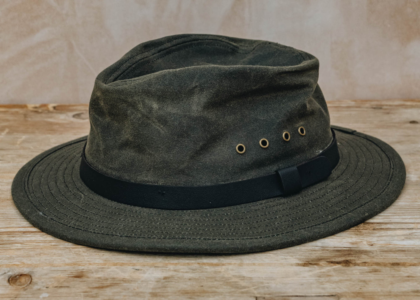 Filson Tin Packer Hat in Otter Green