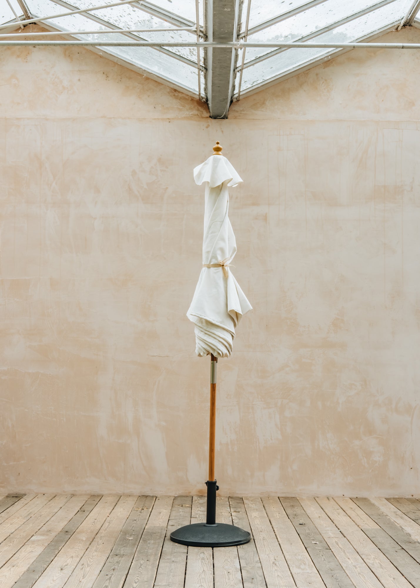 Titania Kiki Booti Moss Centre Pole Parasol