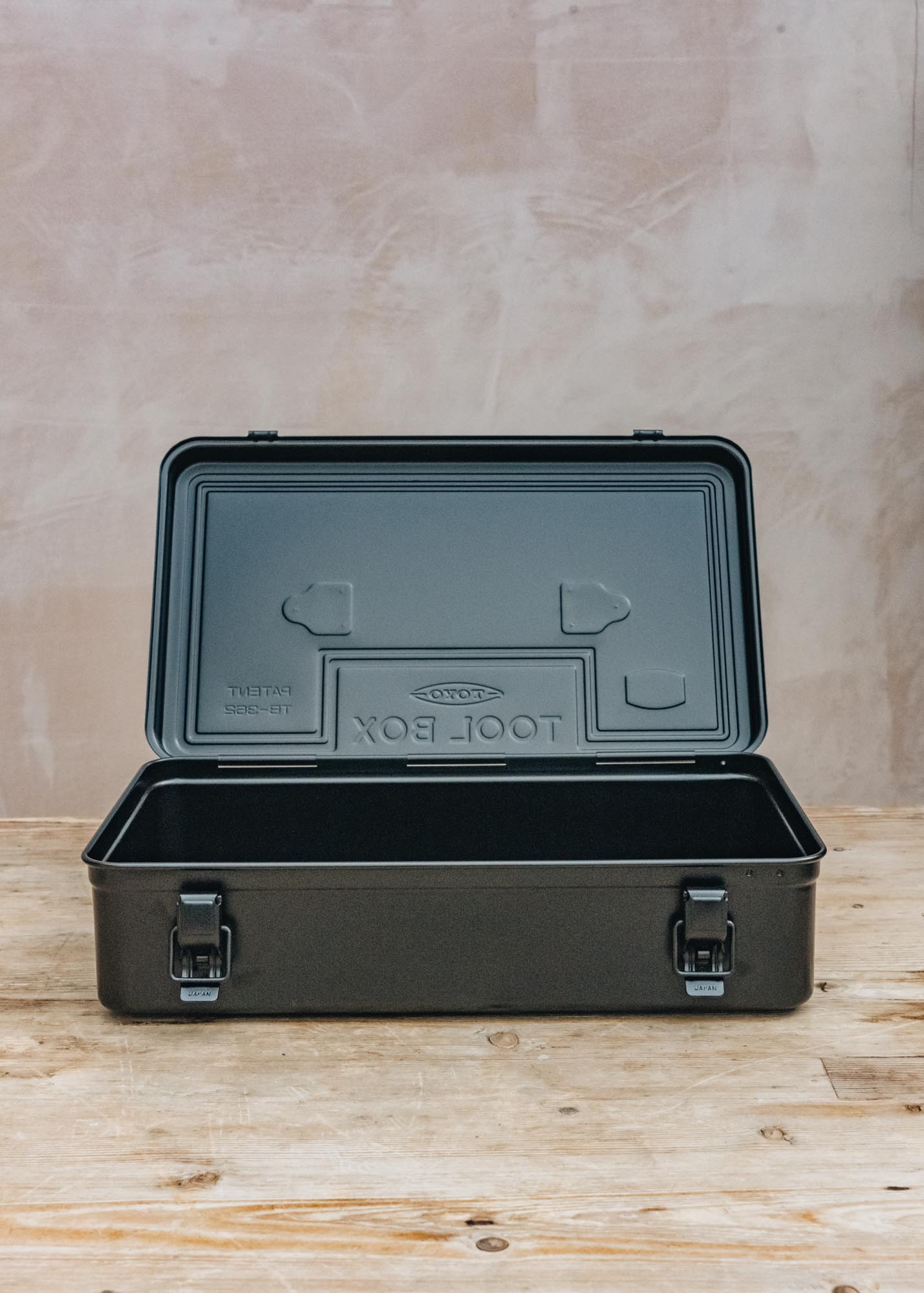 Toyo Trunk Tool Box in Black
