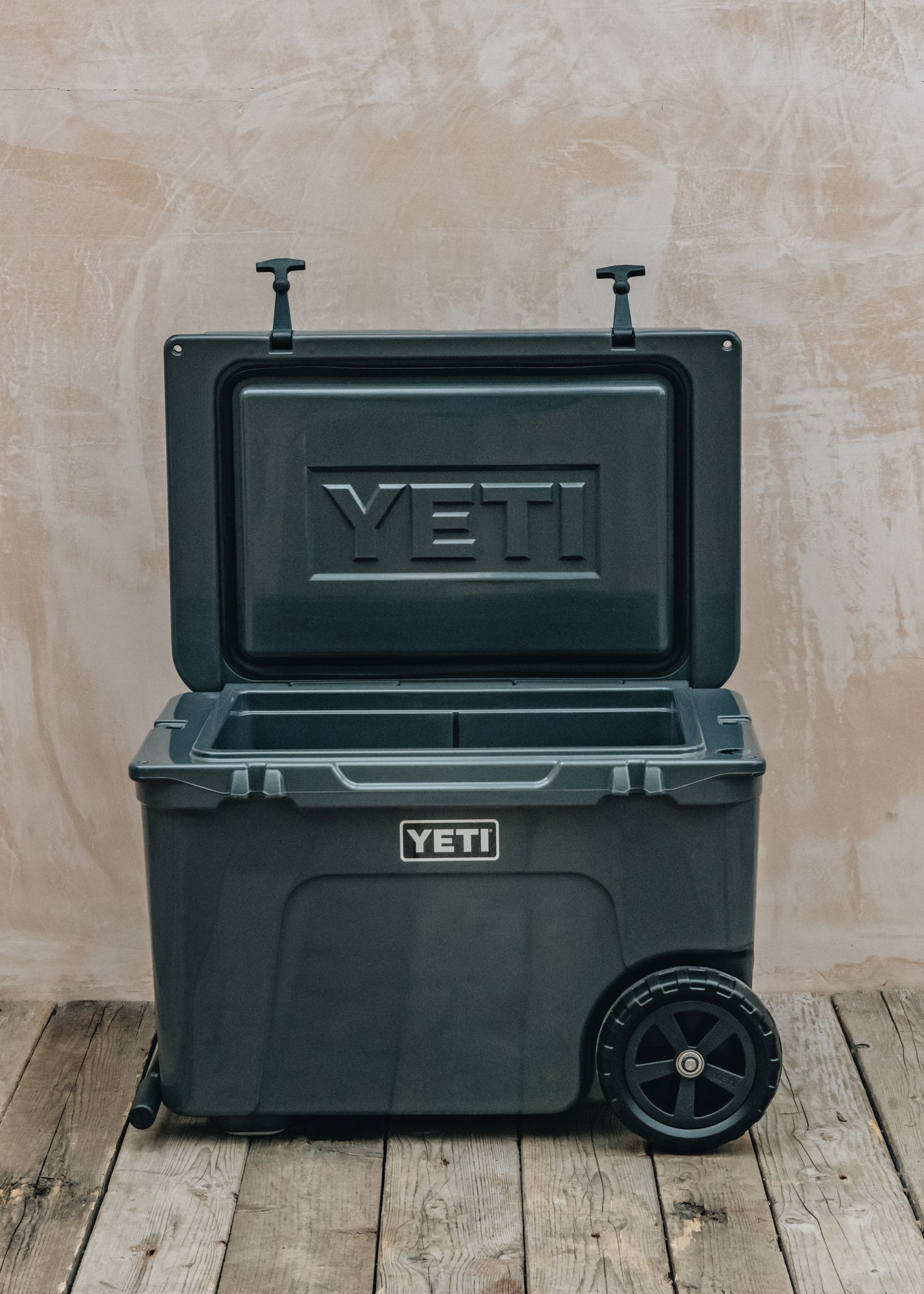 YETI YETI Tundra Haul Cooler in Charcoal