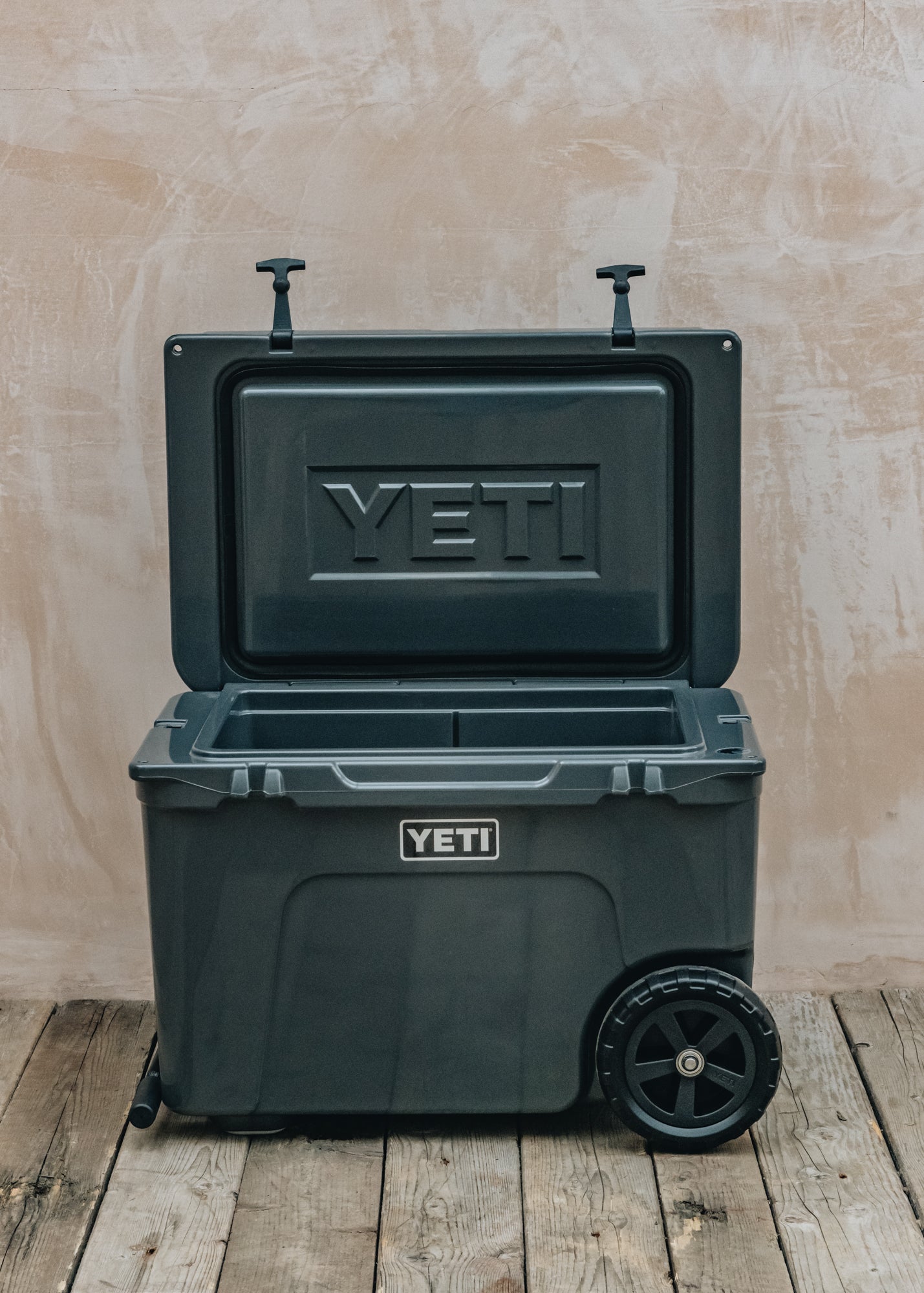 YETI Tundra Haul Cooler in Charcoal