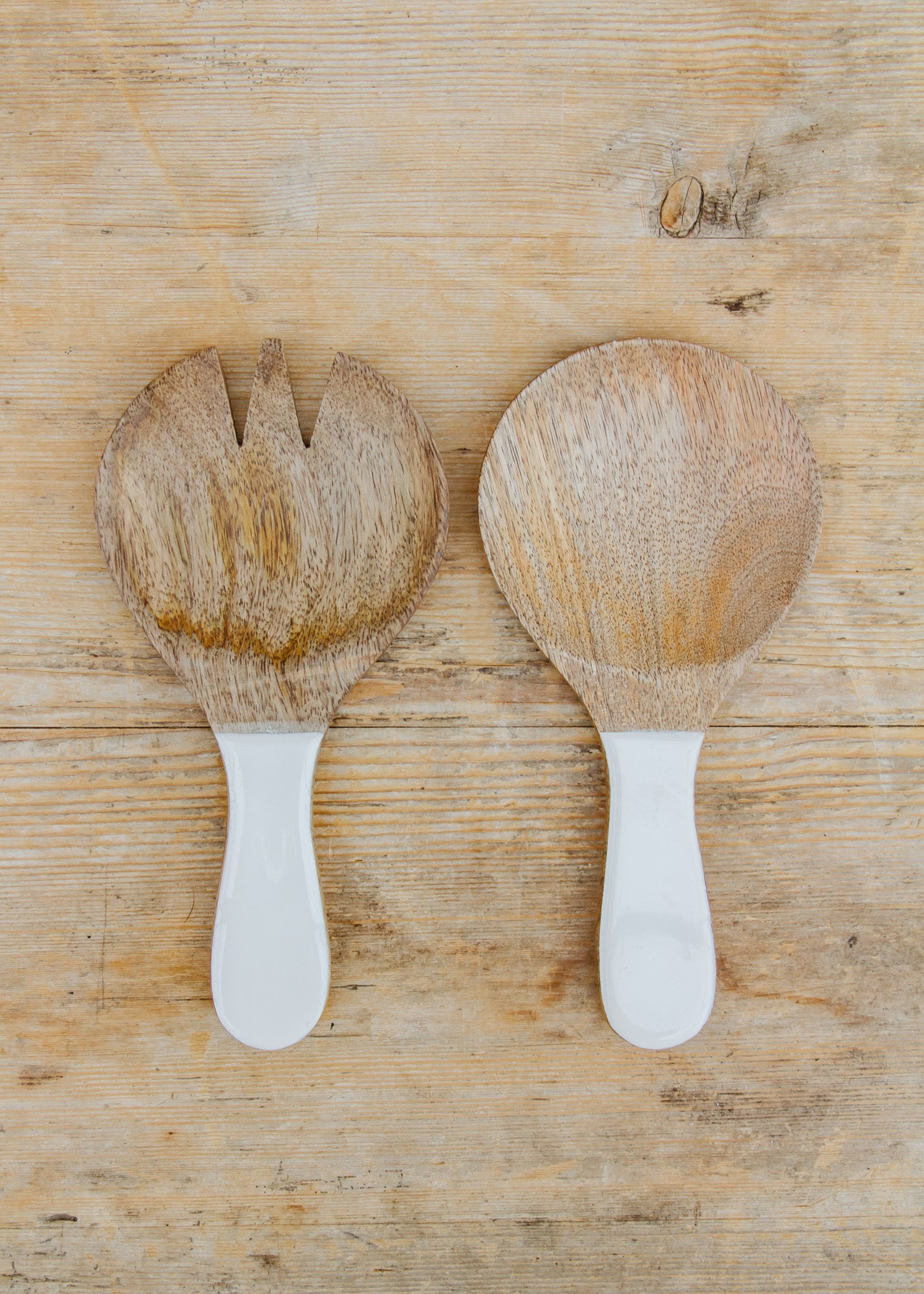 Books Mango Short Salad Servers in White