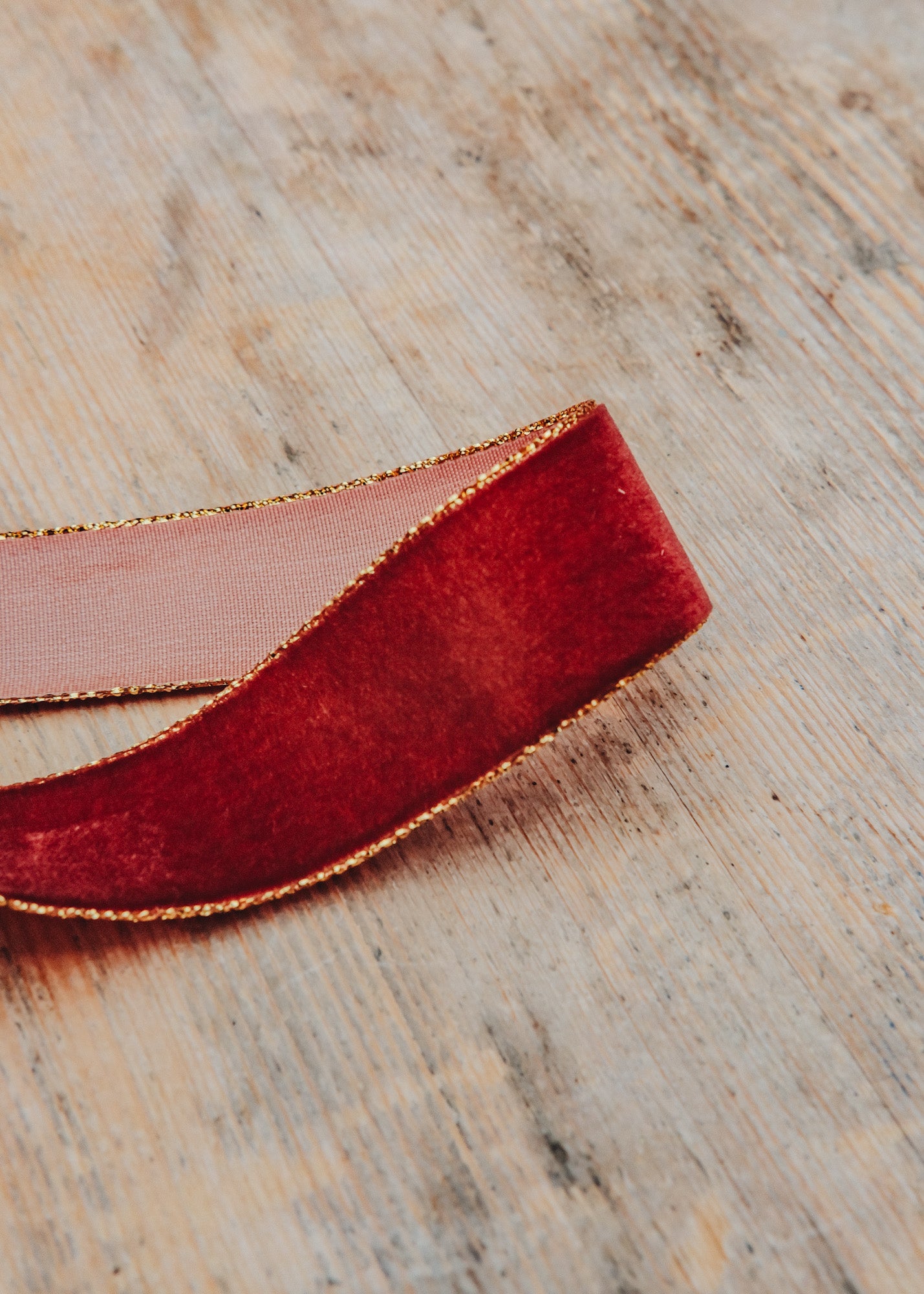 Vivant Velvety Gold Ribbon in Brick, 10mx25mm