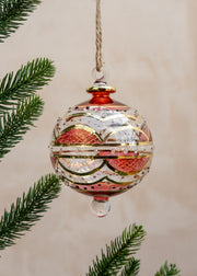 Unique Treasures Victorian Glass Bauble in Red and Gold