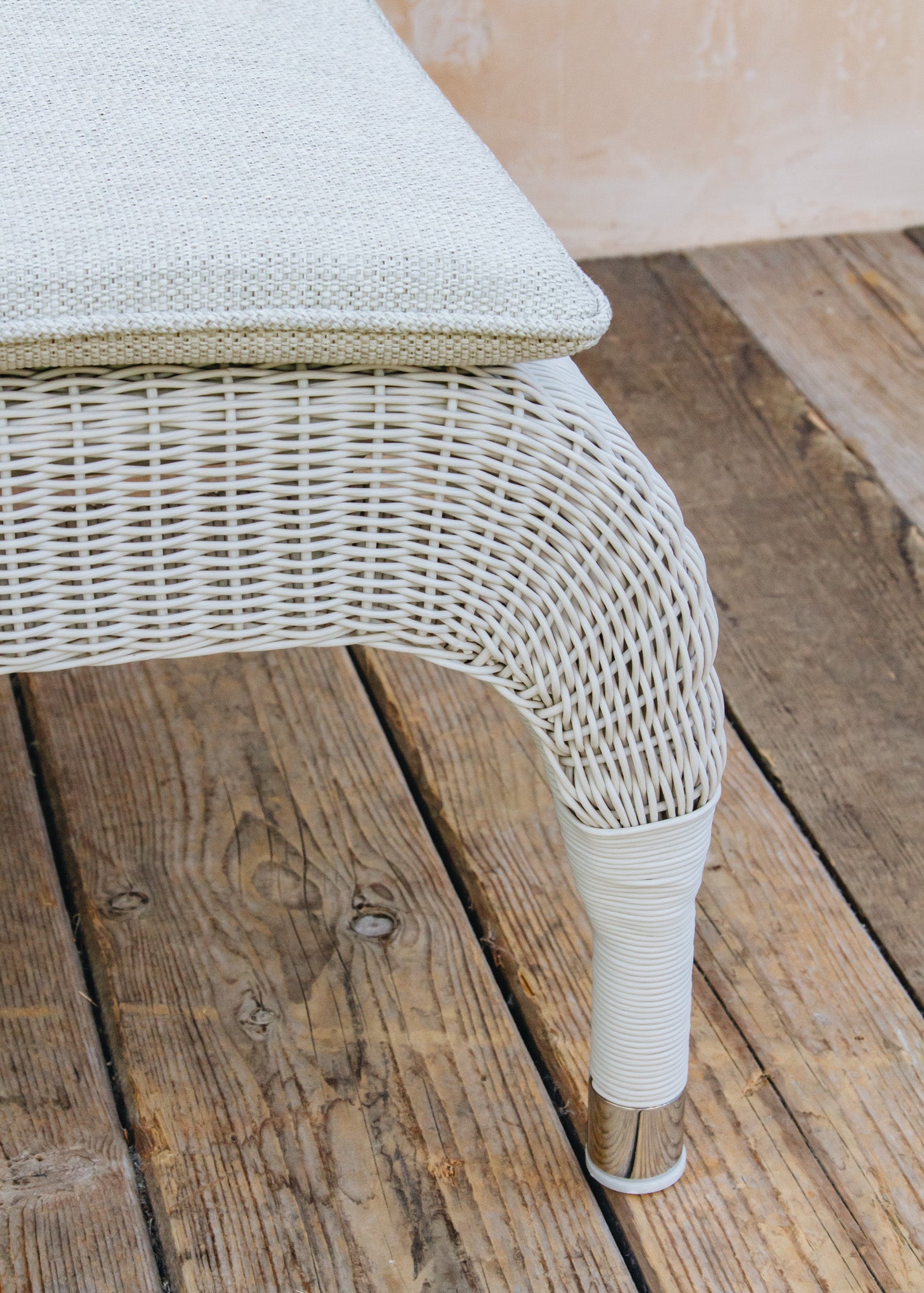 Vincent Sheppard Safi Sunlounger with Arms and Cushion