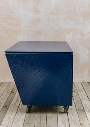 Vlaze Outdoor Adapt Kitchen Island on Castors in Indigo Stipple