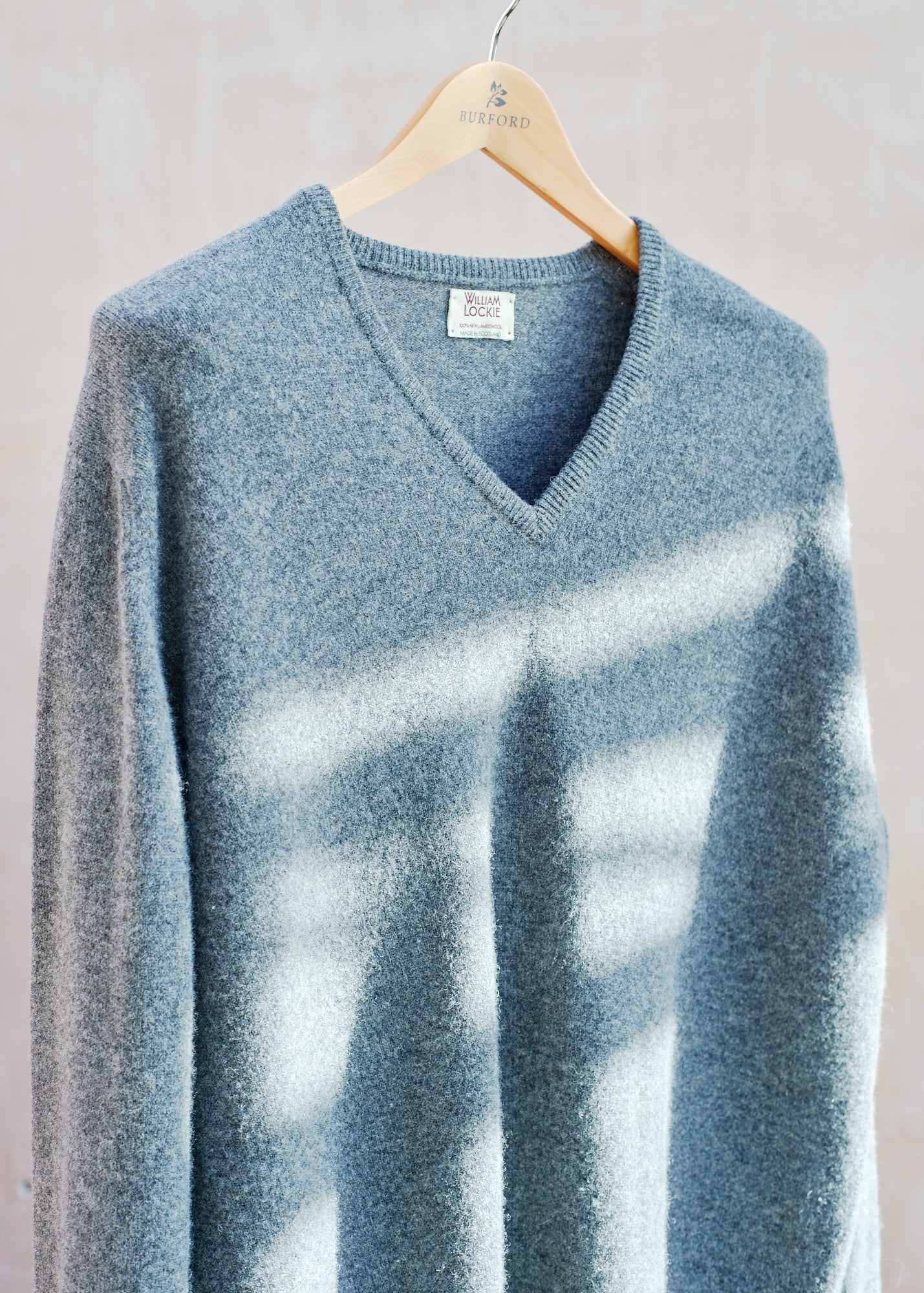 William Lockie Grey 100% Lambswool V-Neck Jumper - XL