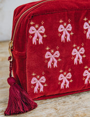 Elizabeth Scarlett Dazzling Bows Velvet Wash Bag in Rouge