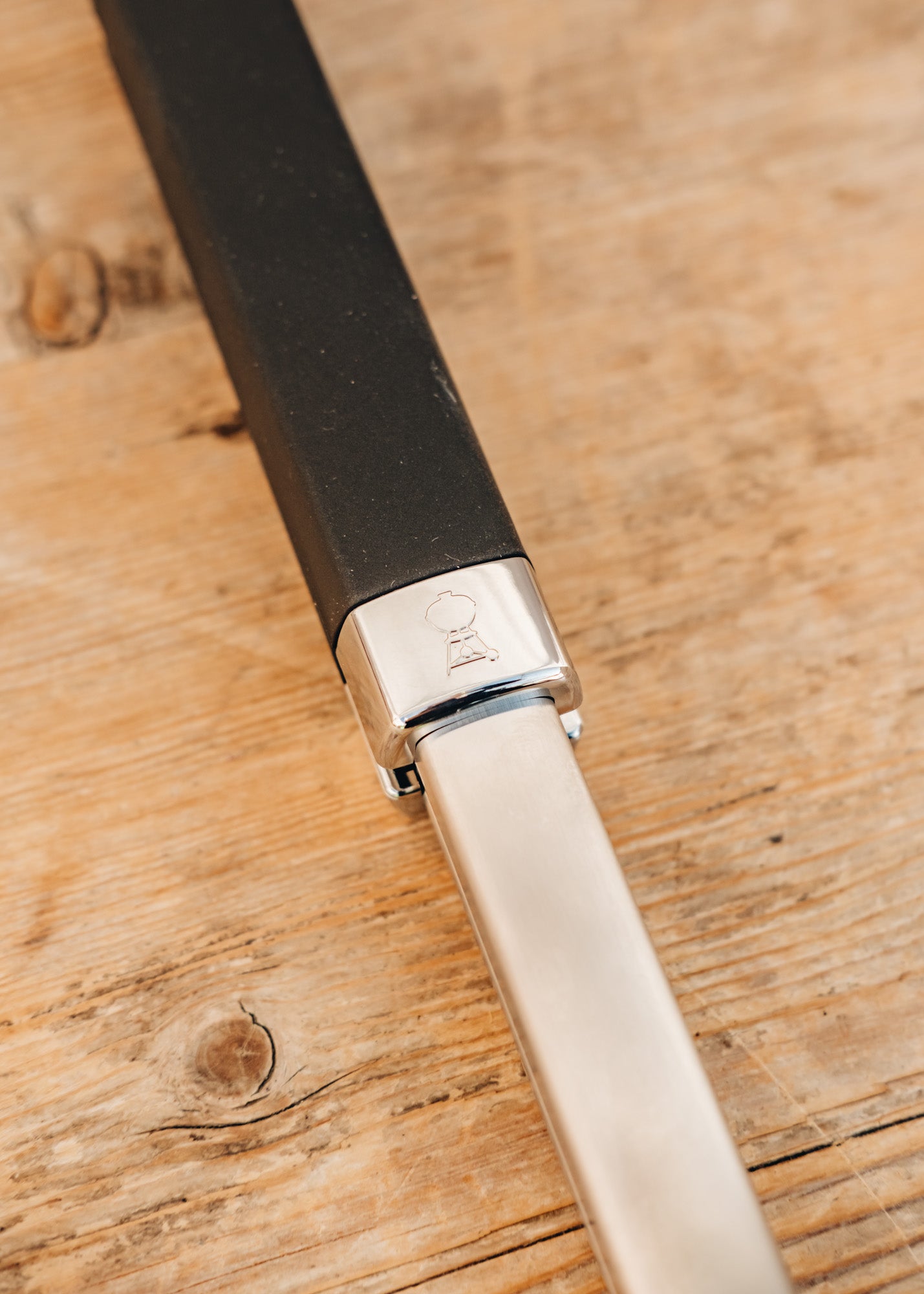 Weber Flat Grip Tongs