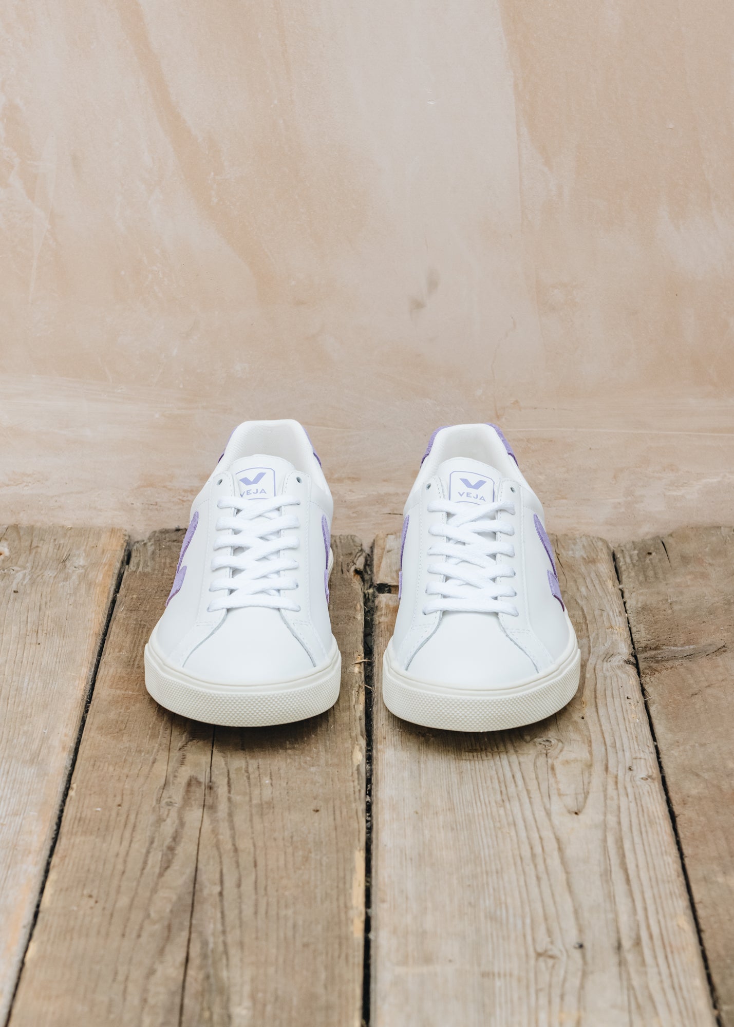 Women's Veja Esplar Leather Trainers in Extra White and Lavender