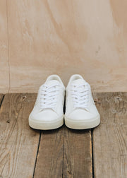 Veja Women's Campo Leather Trainers in White and Natural