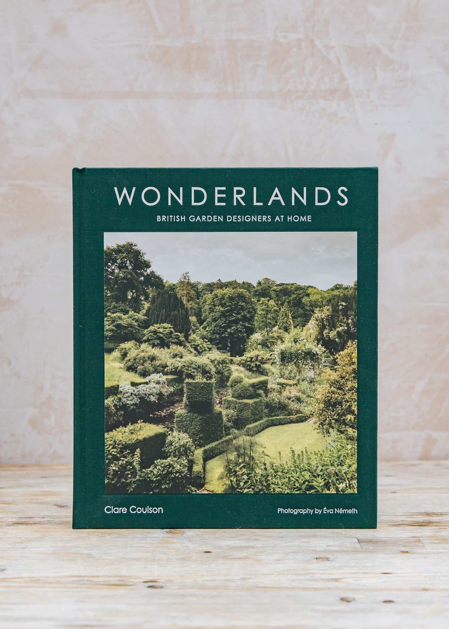 Nature Books Wonderlands: British Garden Designers at Home