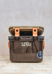 YETI Roadie 15 Cooler in Wetlands Camo