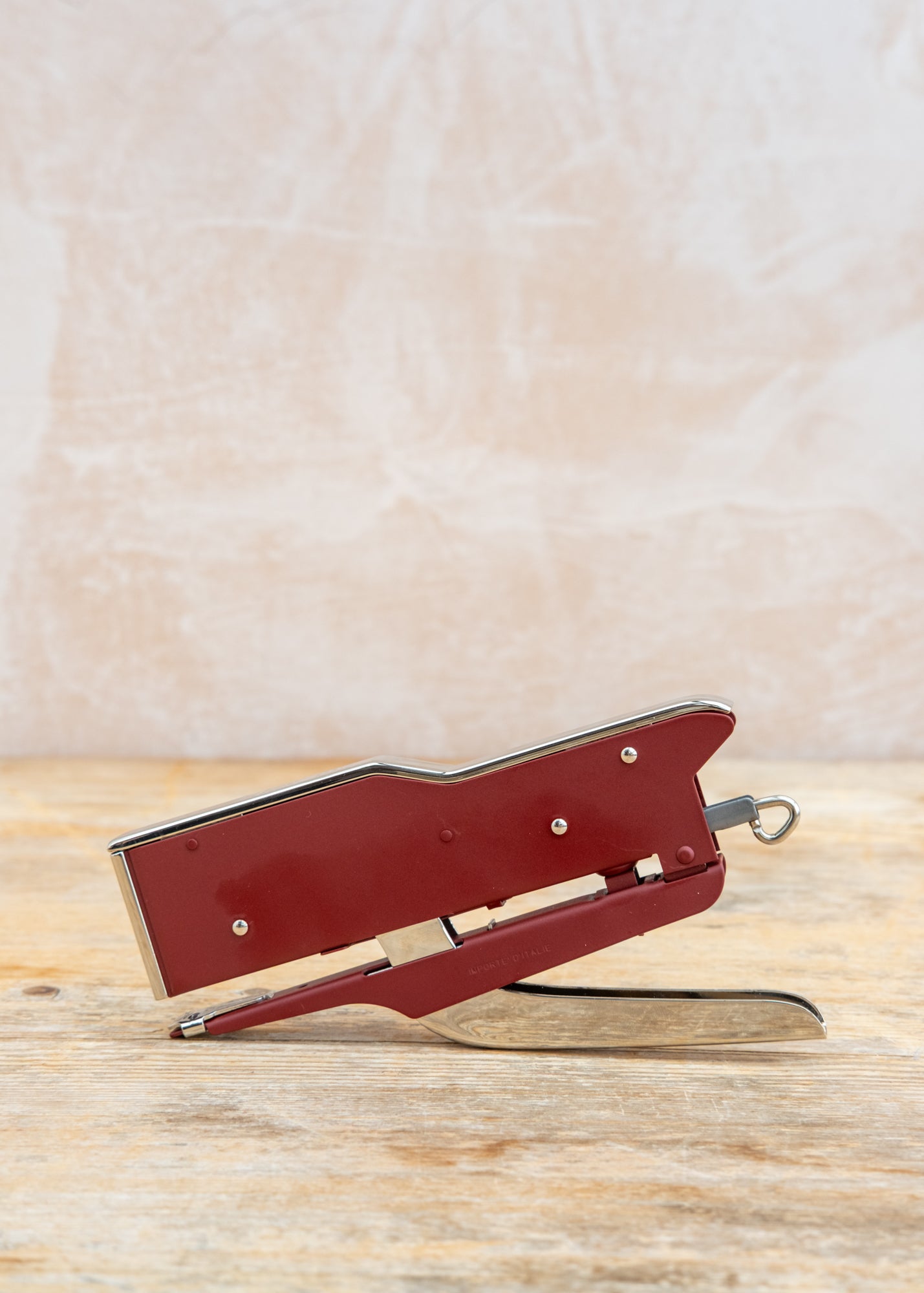 Plier Stapler 548 in Red