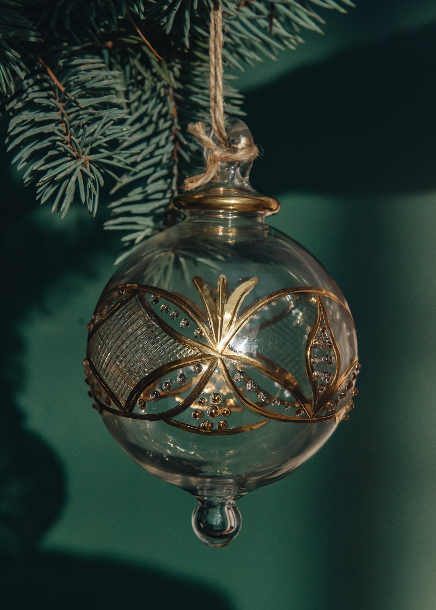 Treasure Tree Gold Antique Swag Bauble