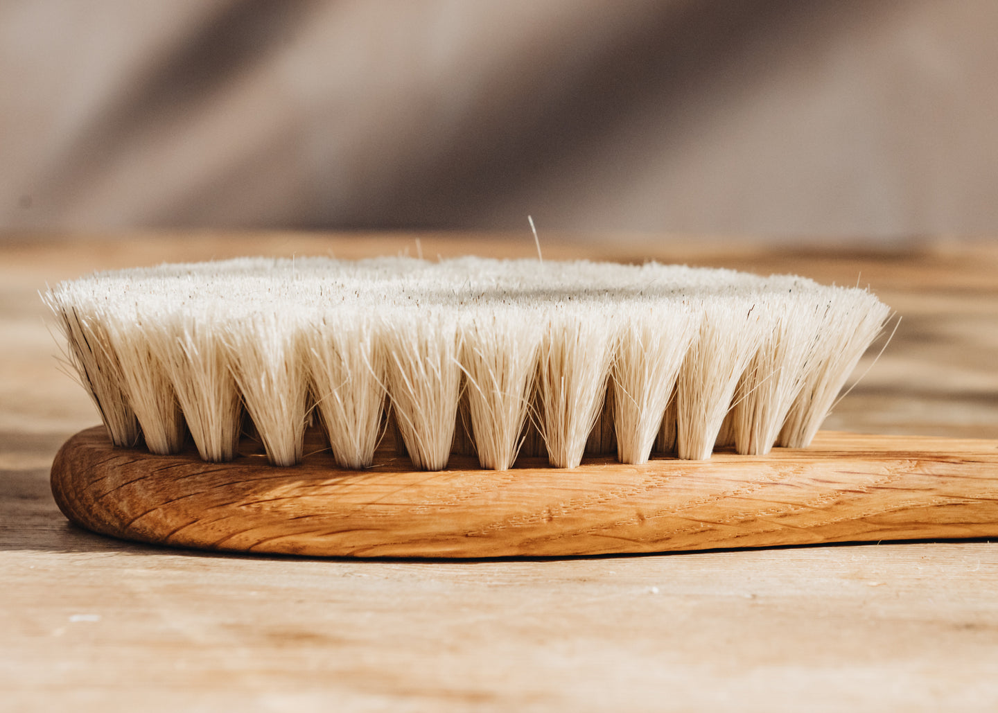 Iris Hantverk Bath Brush with Handle