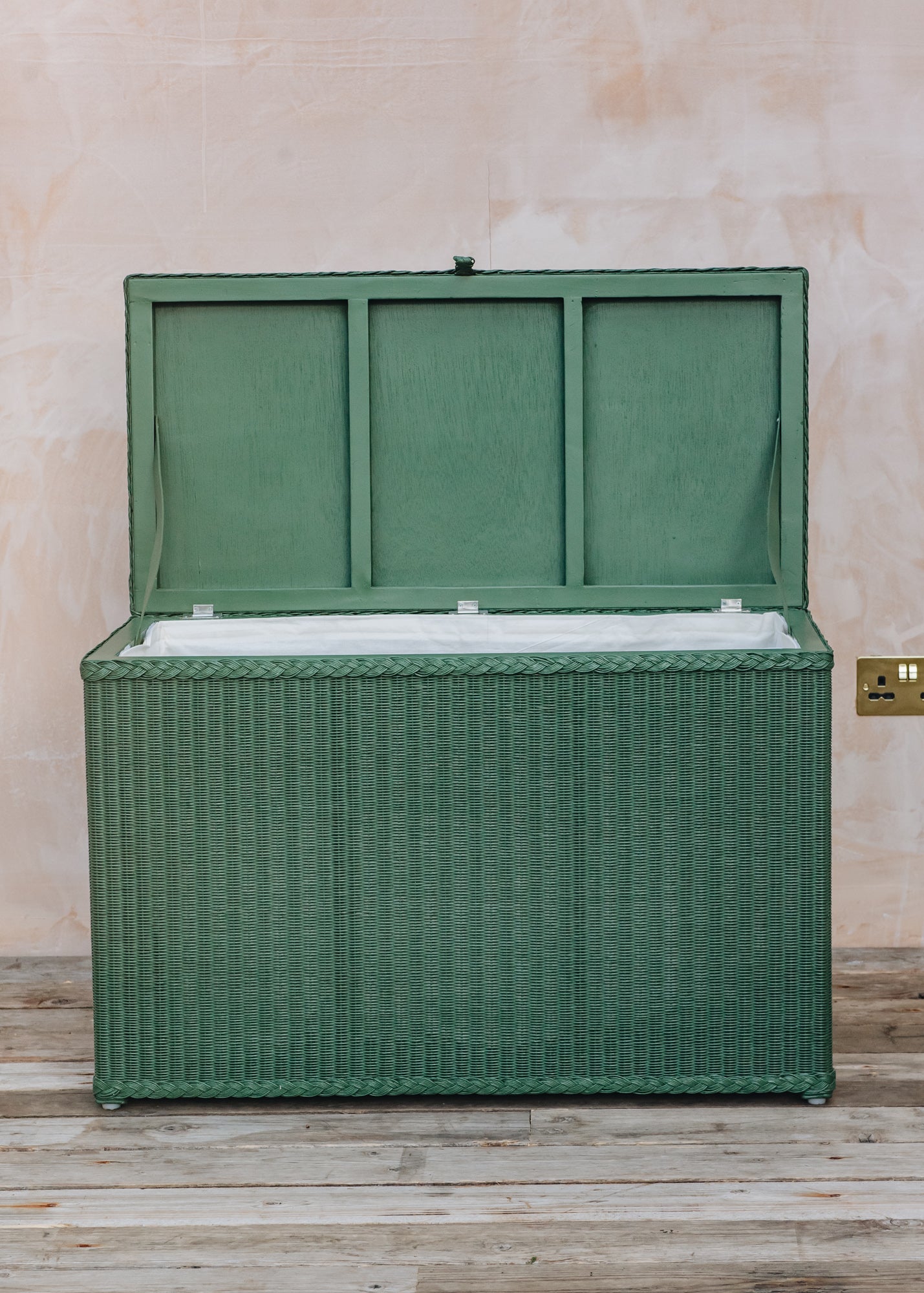 Lloyd Loom Blanket Box in Dark Green