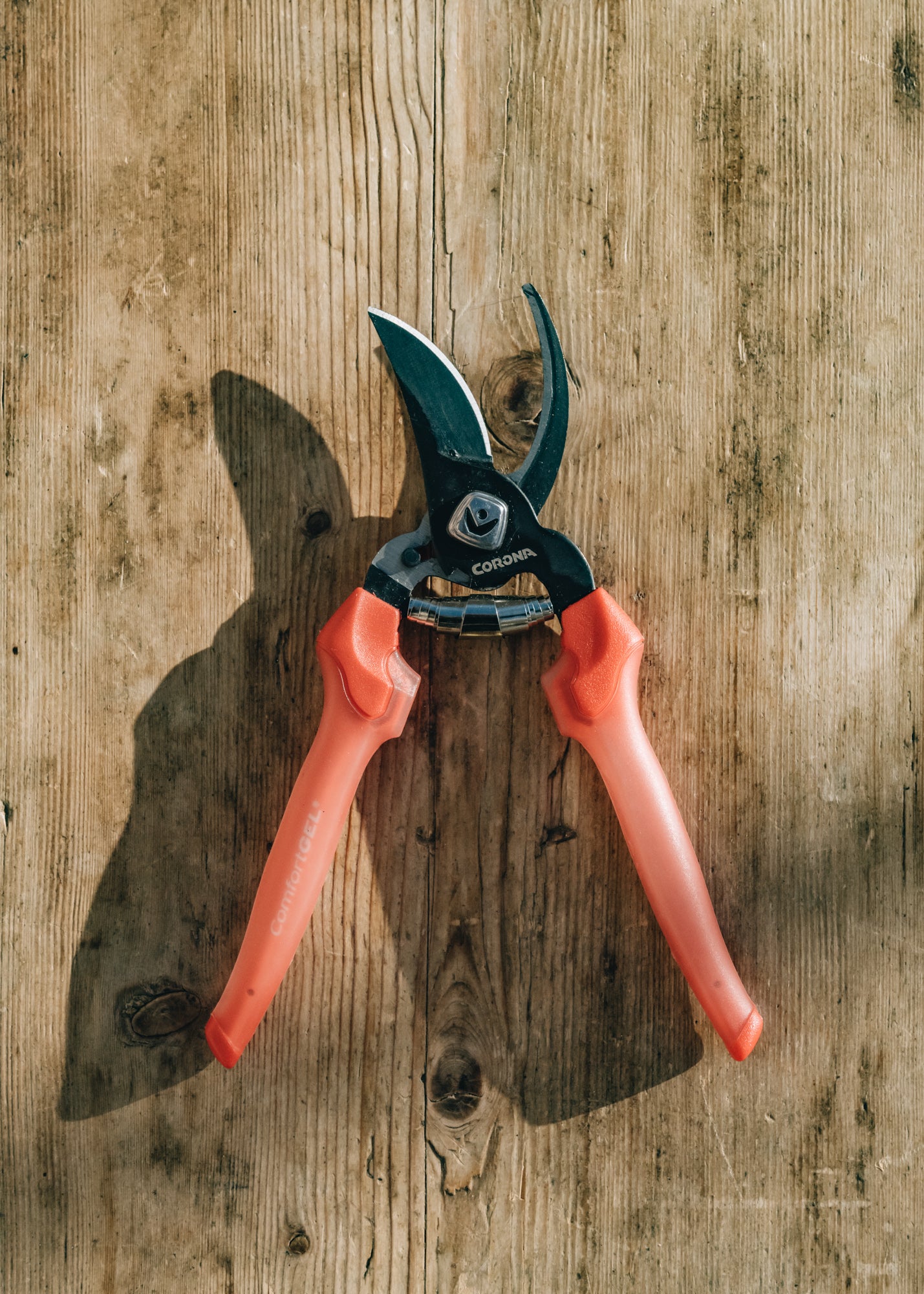 Corona Bypass Action Secateurs with Gel Grip Handle