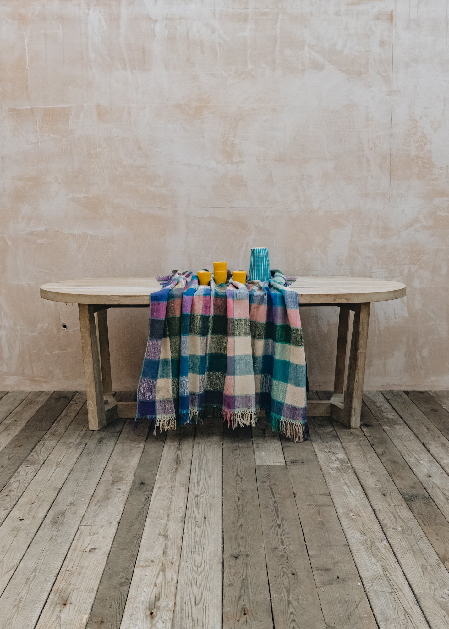 Dan Small Oval Table in Natural Grey