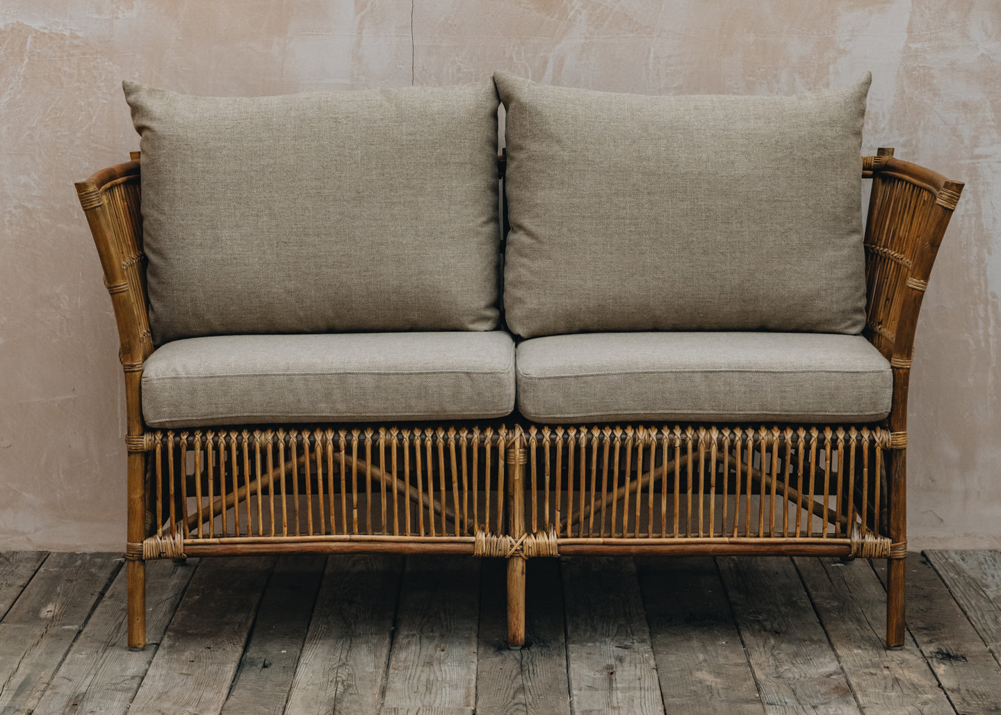 Donatello Two Seater Sofa with Cushion