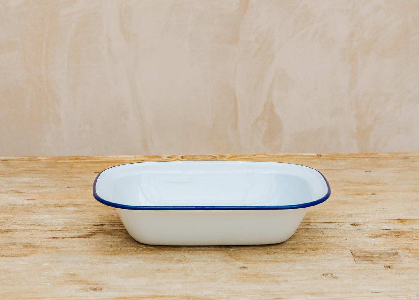 Falcon Enamel Medium Pie Dish